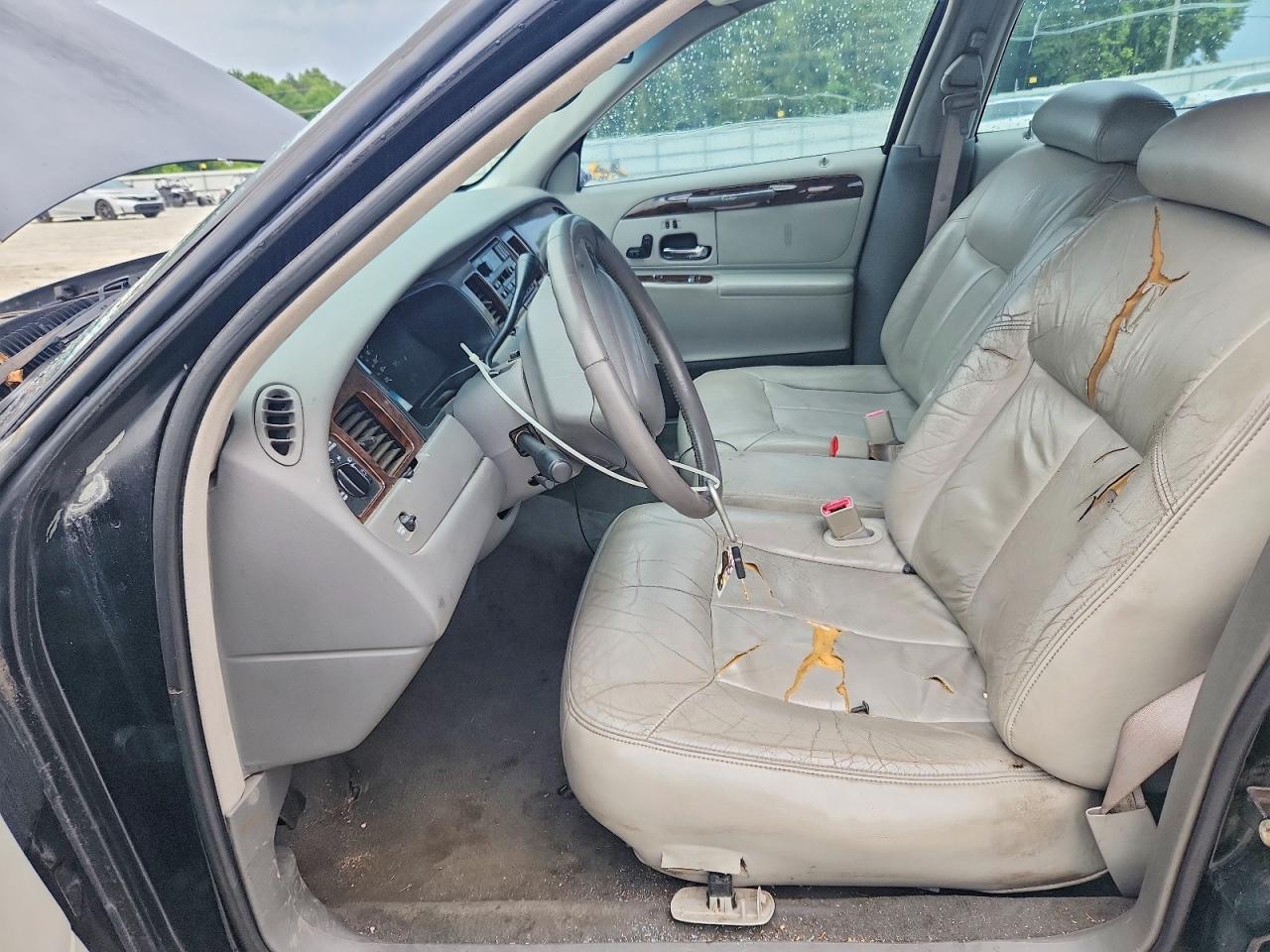 1999 Lincoln Town Car Cartier Черный vin: 1LNFM83W4XY605031