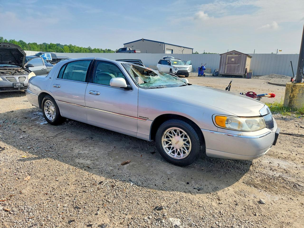 1998 Lincoln Town Car Cartier Серый vin: 1LNFM83W6WY630754