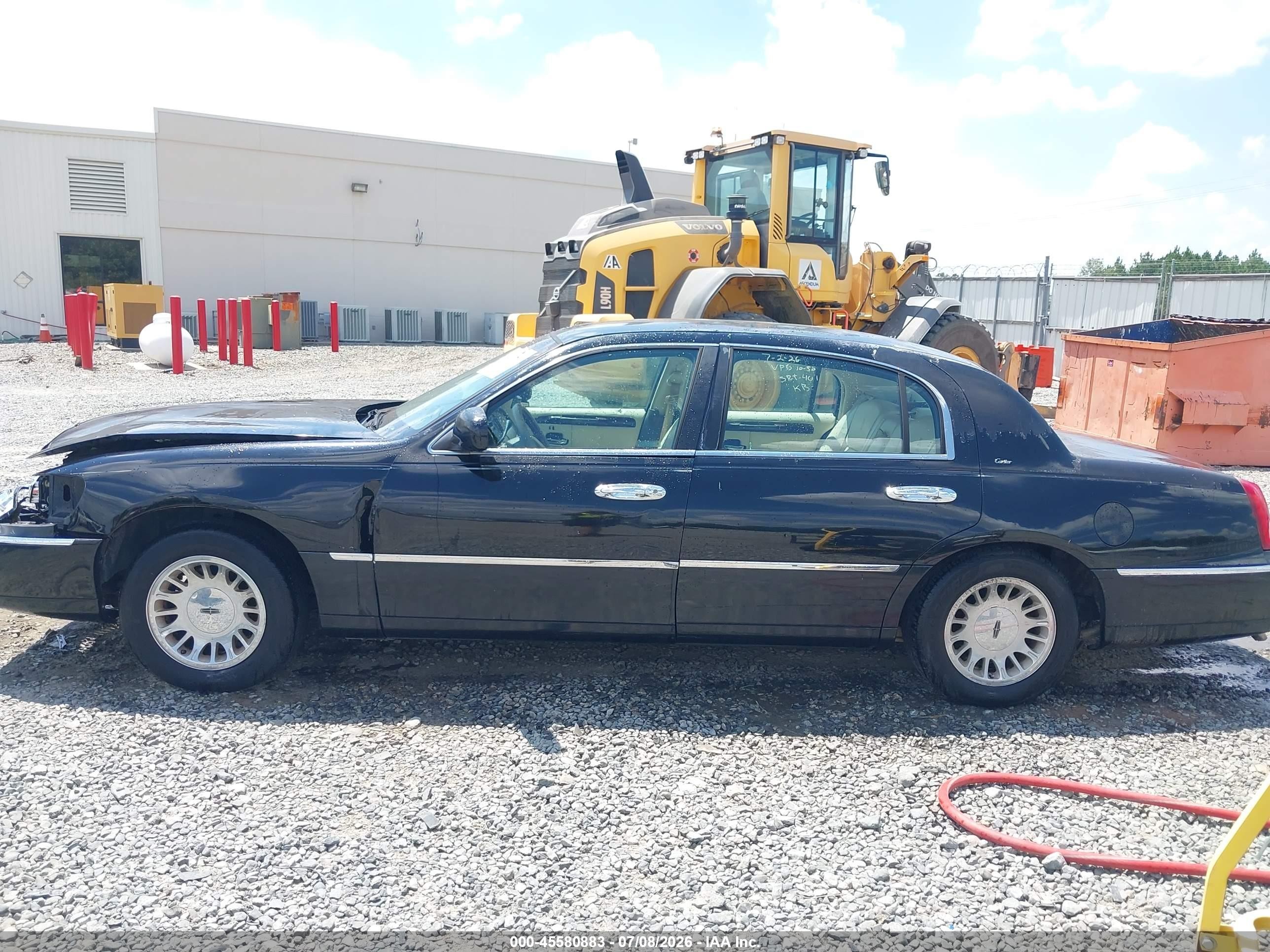 1998 Lincoln Town Car Cartier Black vin: 1LNFM83W6WY663804