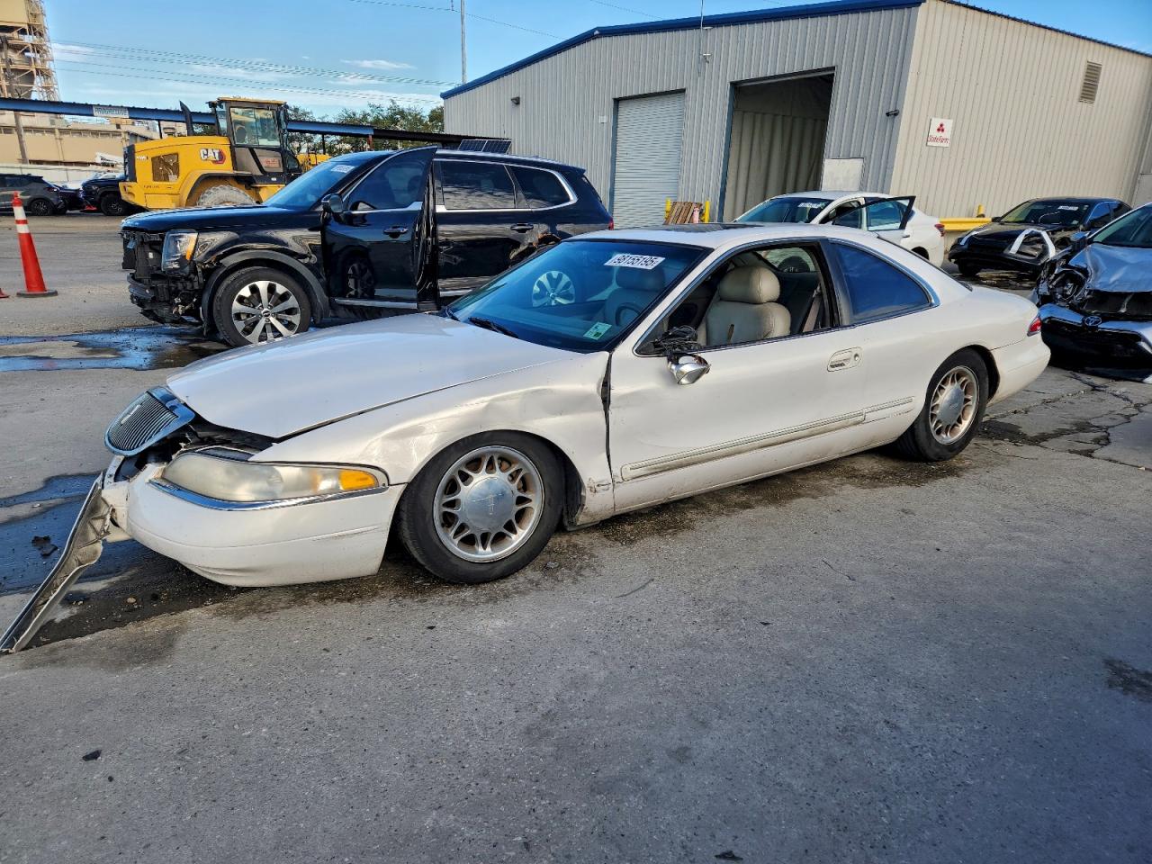 1998 Lincoln Mark Viii White vin: 1LNFM91V4WY626685