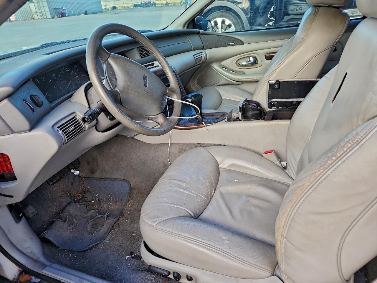 1998 Lincoln Mark Viii White vin: 1LNFM91V4WY626685