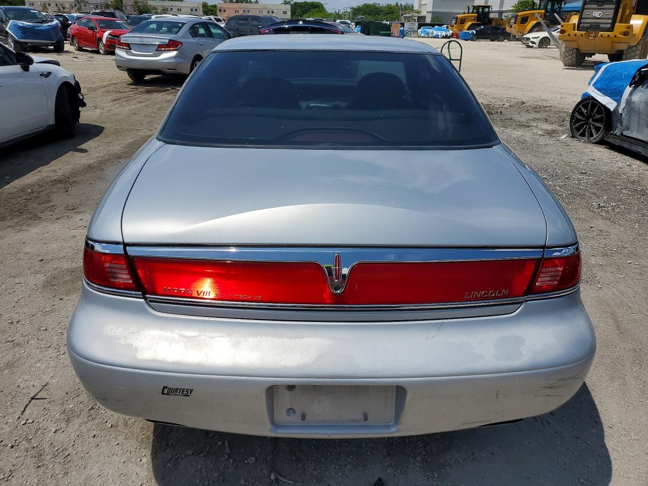 1998 Lincoln Mark Viii Silver vin: 1LNFM91V6WY606504