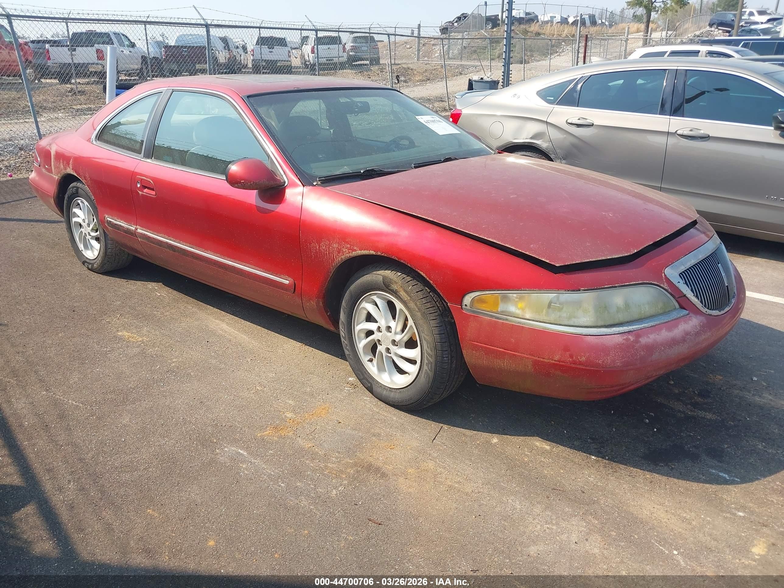 1998 Lincoln Mark Viii   Red vin: 1LNFM91V9WY636564