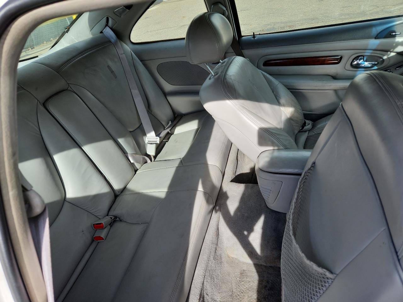 1998 Lincoln Mark Viii White vin: 1LNFM91V9WY651906