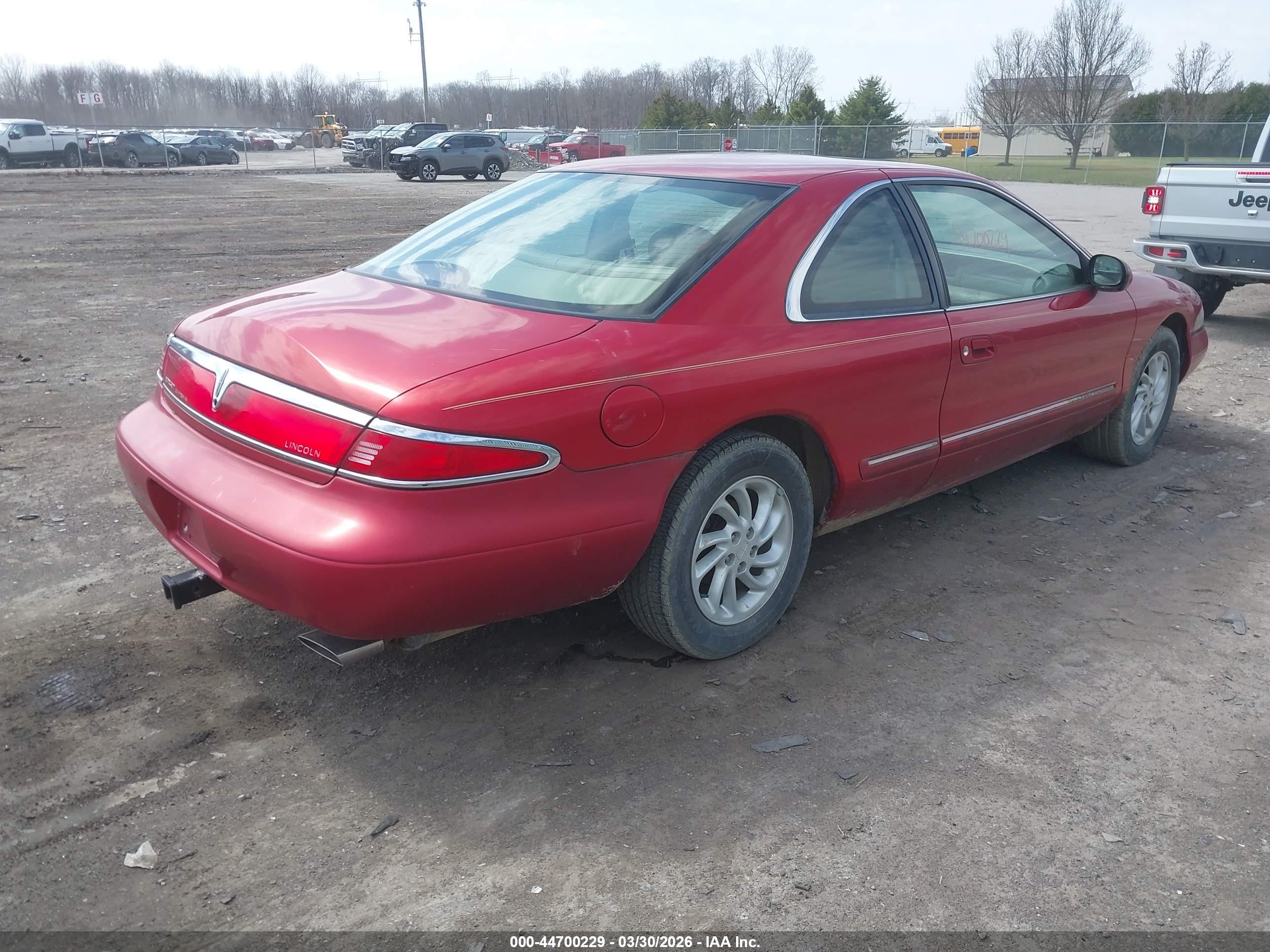 1998 Lincoln Mark Viii   Red vin: 1LNFM91VXWY660758