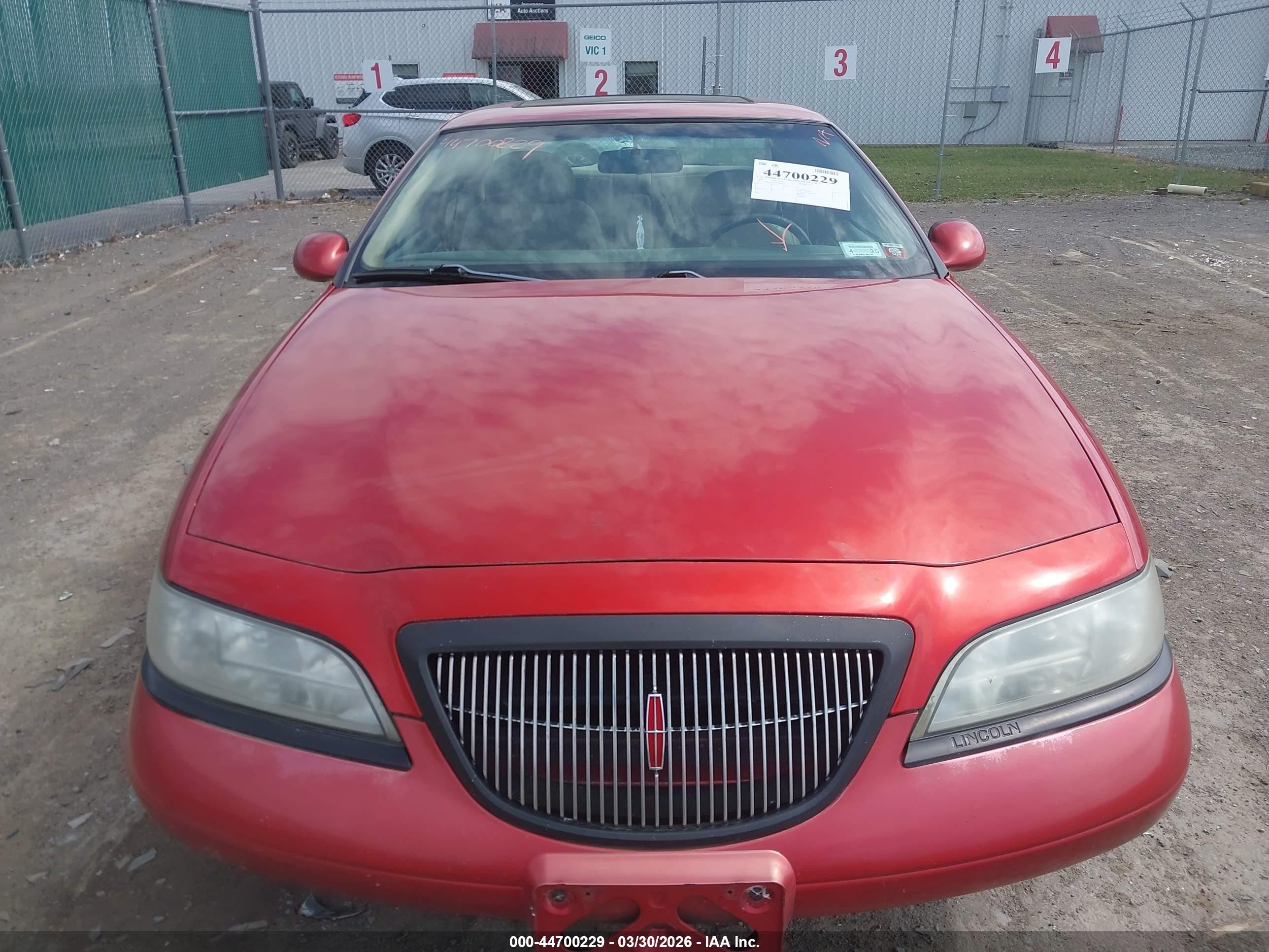1998 Lincoln Mark Viii   Red vin: 1LNFM91VXWY660758