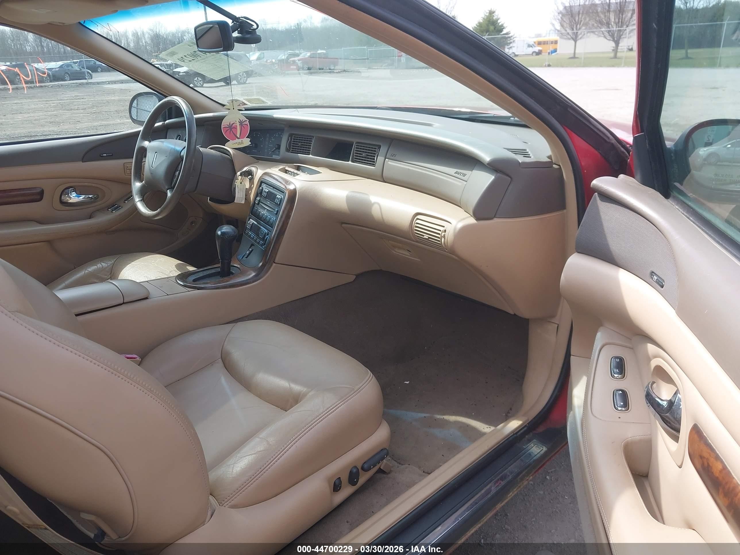 1998 Lincoln Mark Viii   Red vin: 1LNFM91VXWY660758