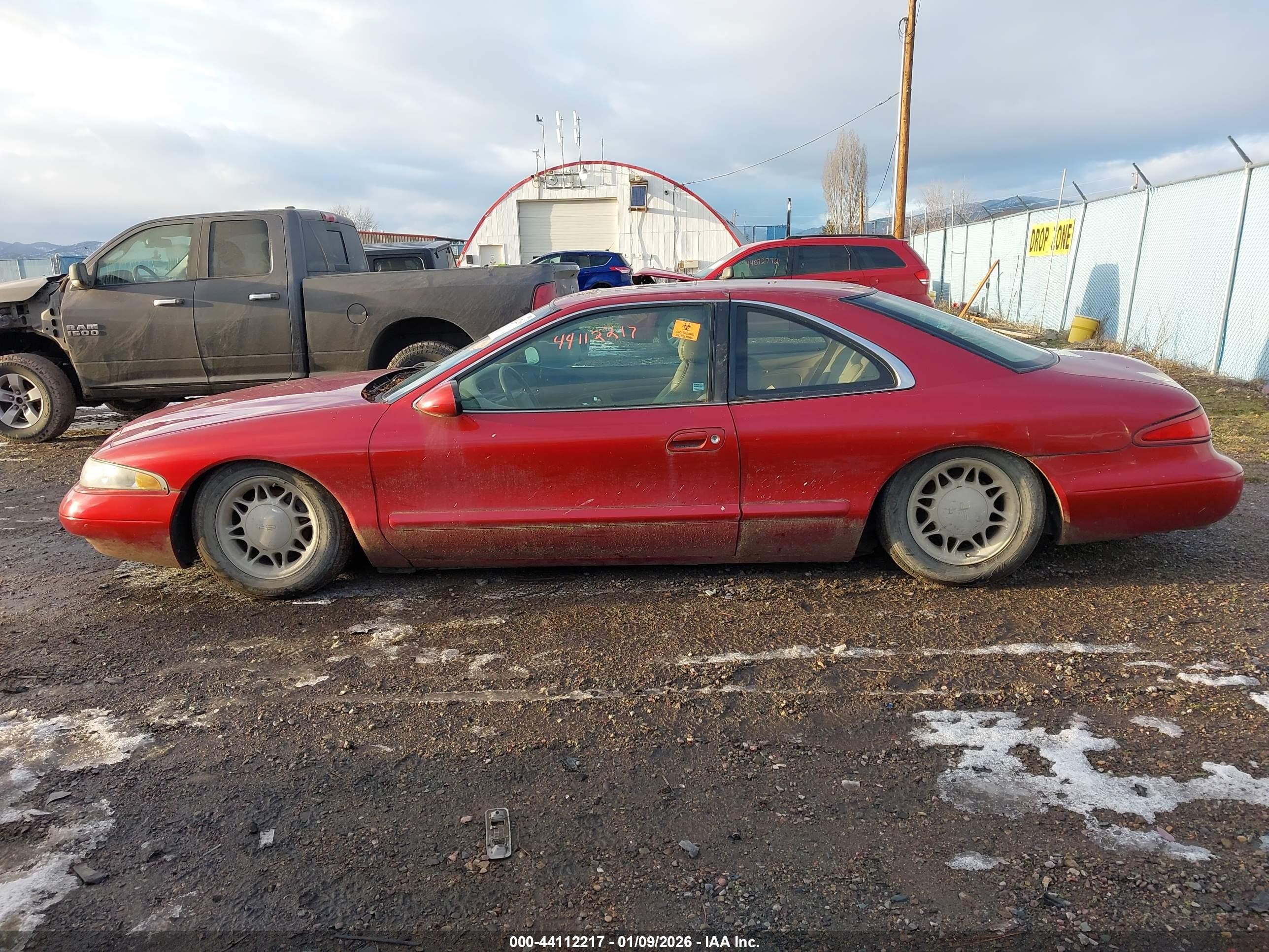 1998 Lincoln Mark Viii Lsc Red vin: 1LNFM92V6WY606212