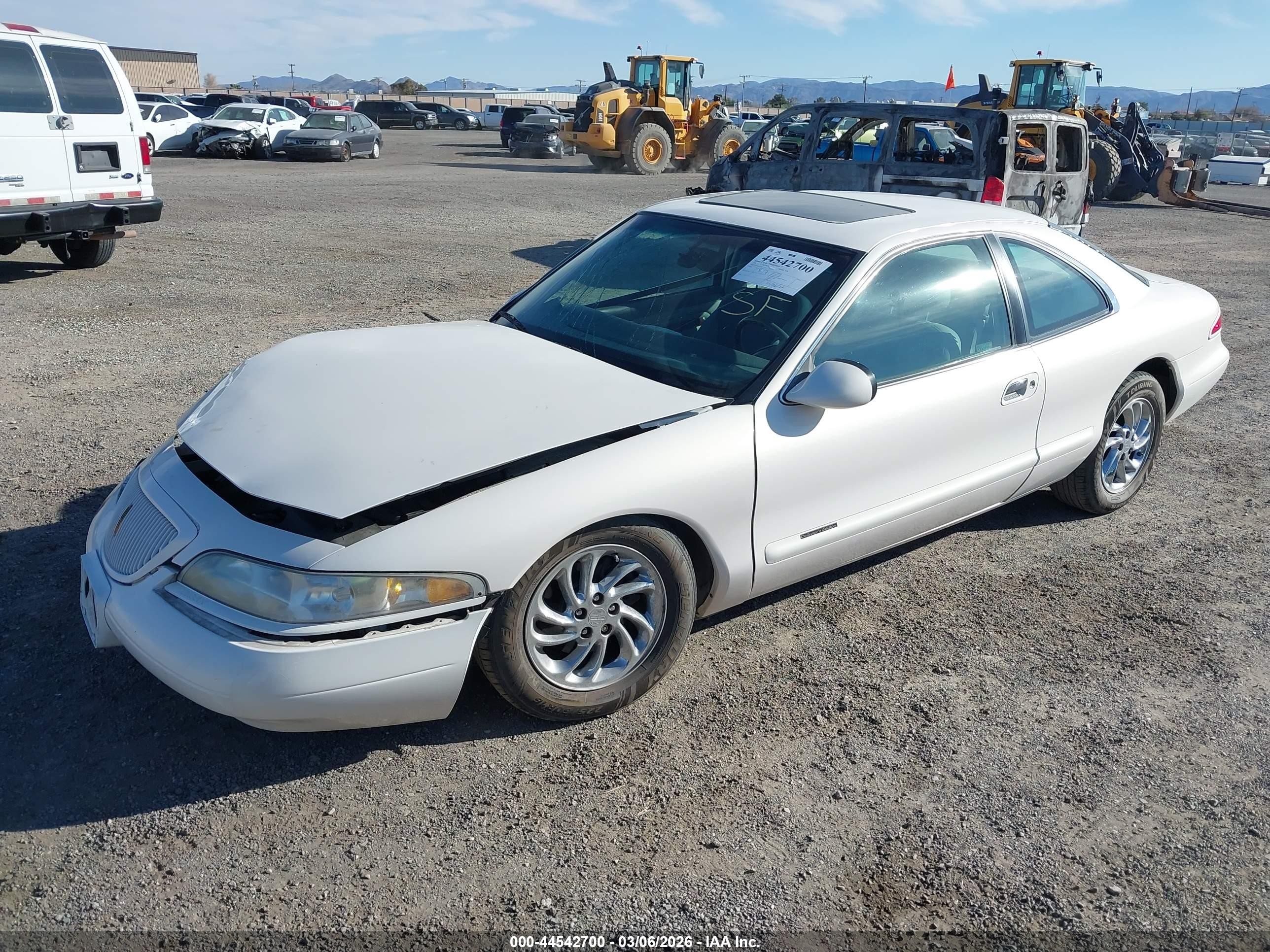 1998 Lincoln Mark Viii Lsc White vin: 1LNFM92V9WY728837