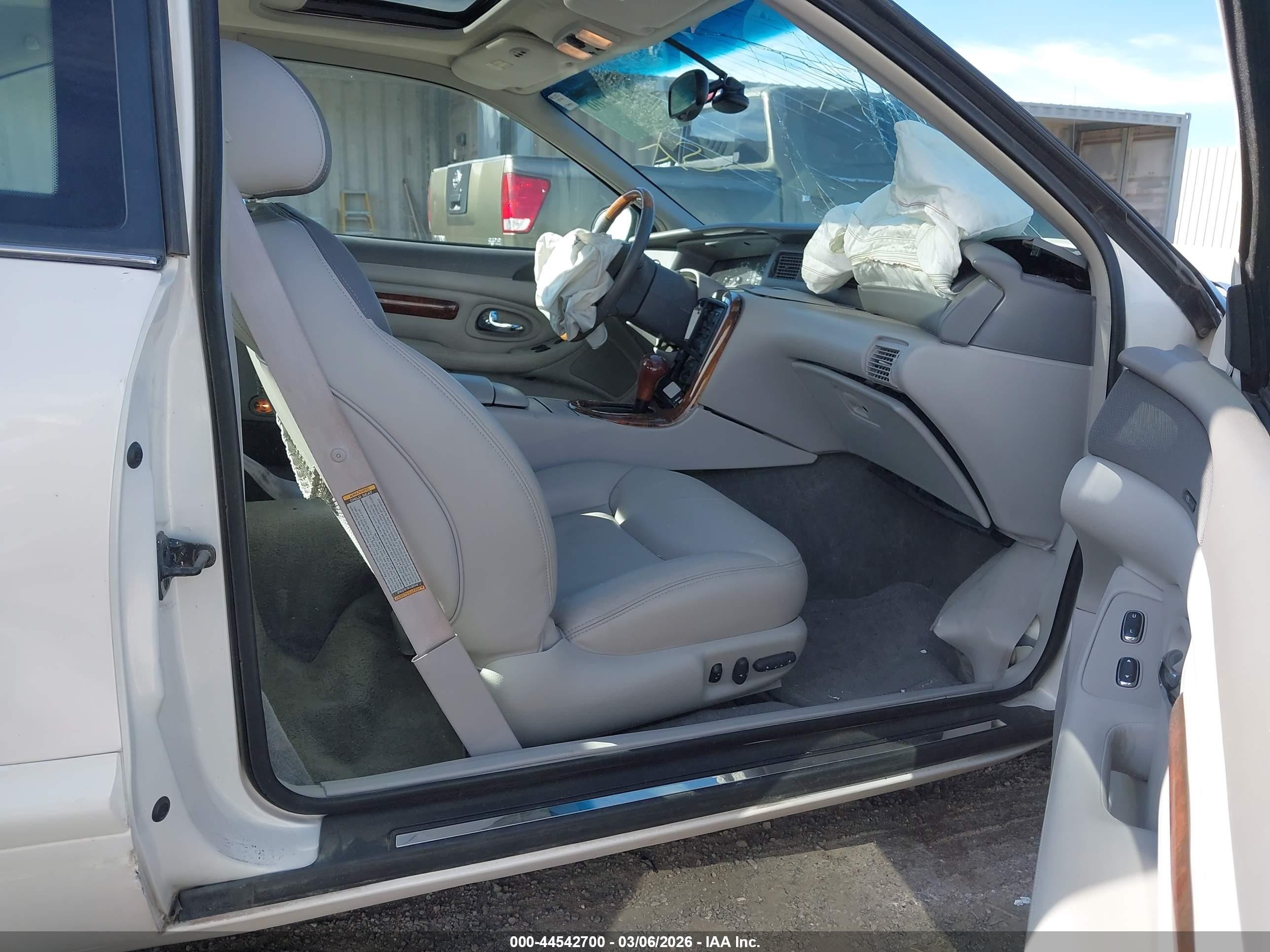 1998 Lincoln Mark Viii Lsc White vin: 1LNFM92V9WY728837