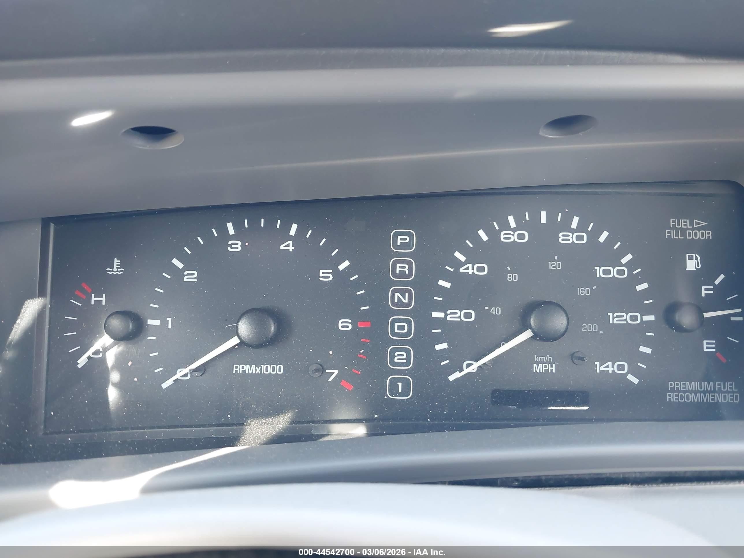 1998 Lincoln Mark Viii Lsc White vin: 1LNFM92V9WY728837