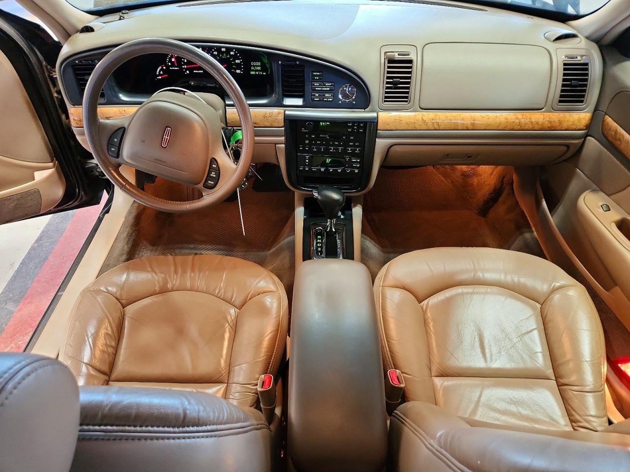 1998 Lincoln Continental Black vin: 1LNFM97V4WY742847
