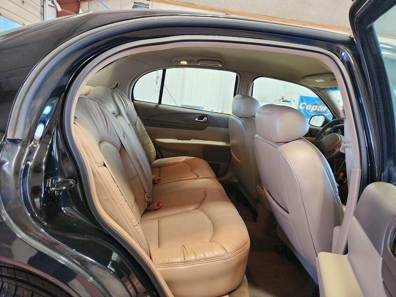 1998 Lincoln Continental Black vin: 1LNFM97V4WY742847