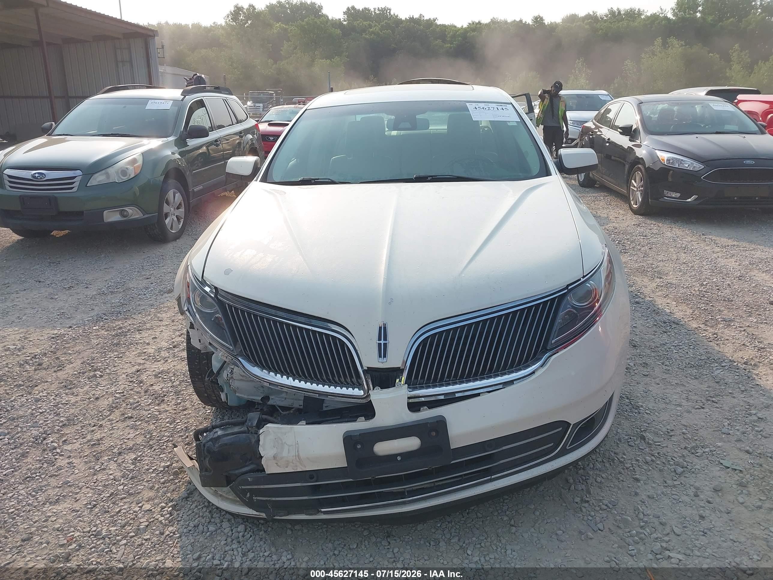 2013 Lincoln Mks   White vin: 1LNHL9DK4DG600099