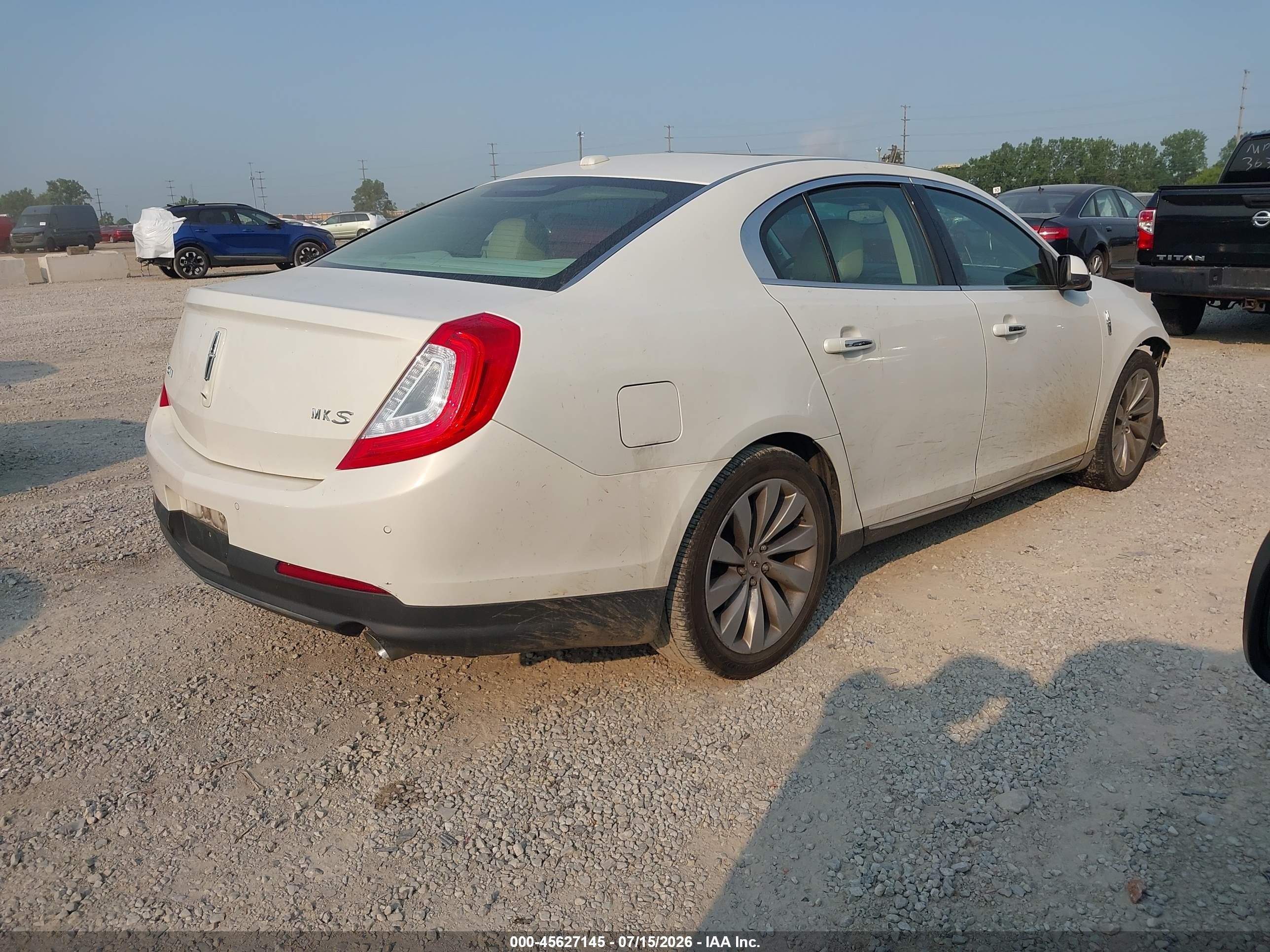 2013 Lincoln Mks   White vin: 1LNHL9DK4DG600099