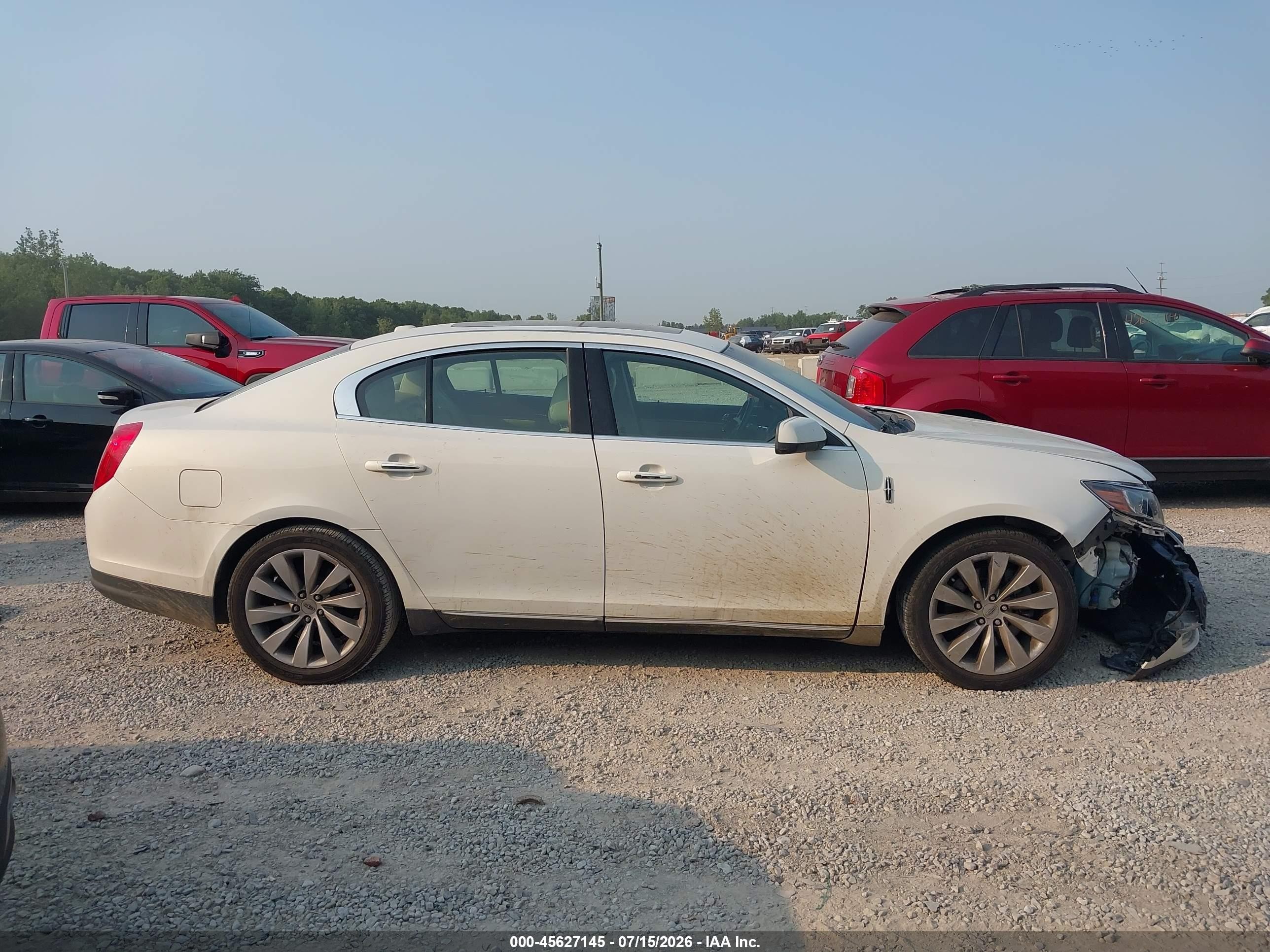 2013 Lincoln Mks   White vin: 1LNHL9DK4DG600099