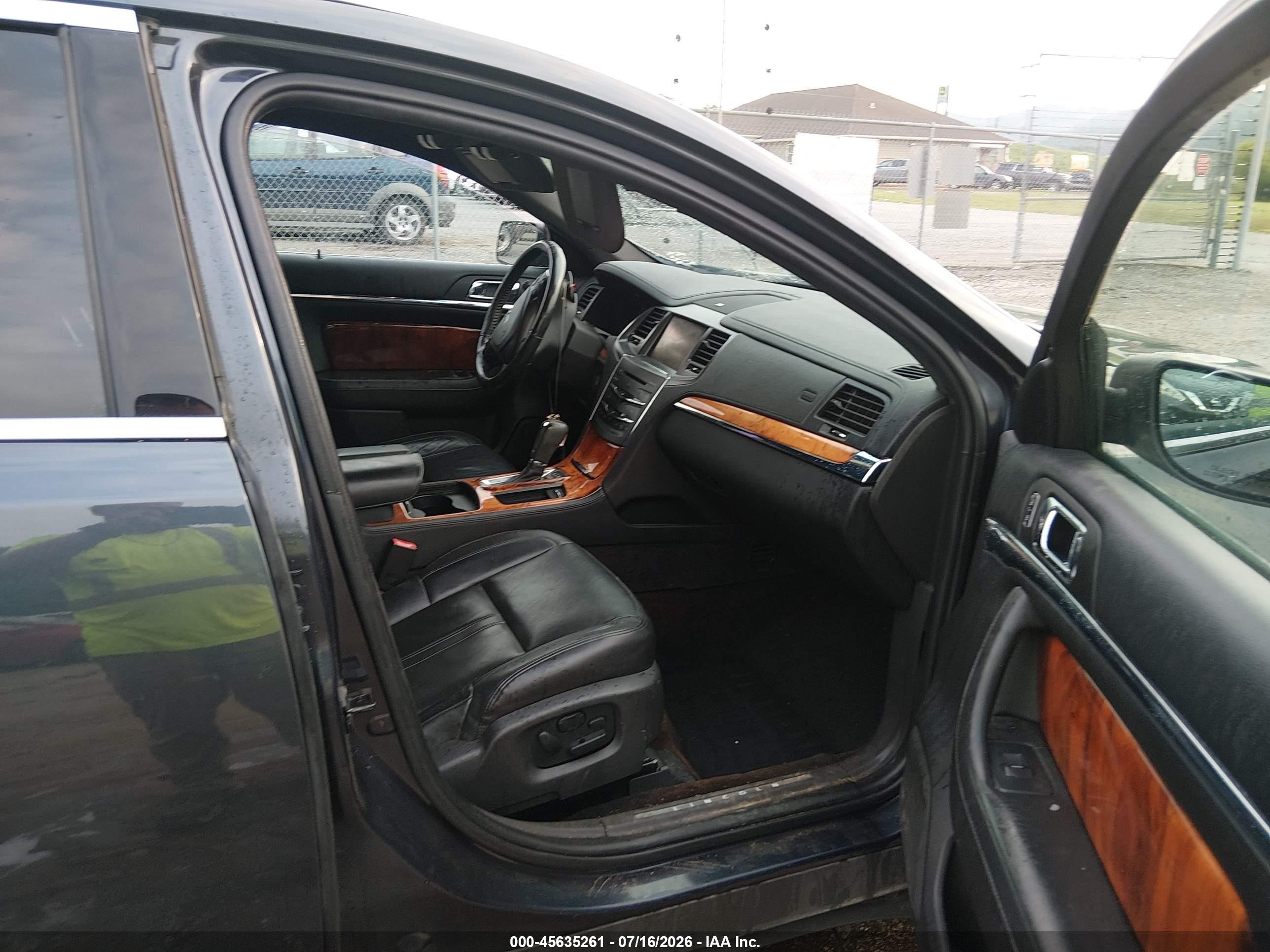 2013 Lincoln Mks   Dark Blue vin: 1LNHL9DK6DG615686