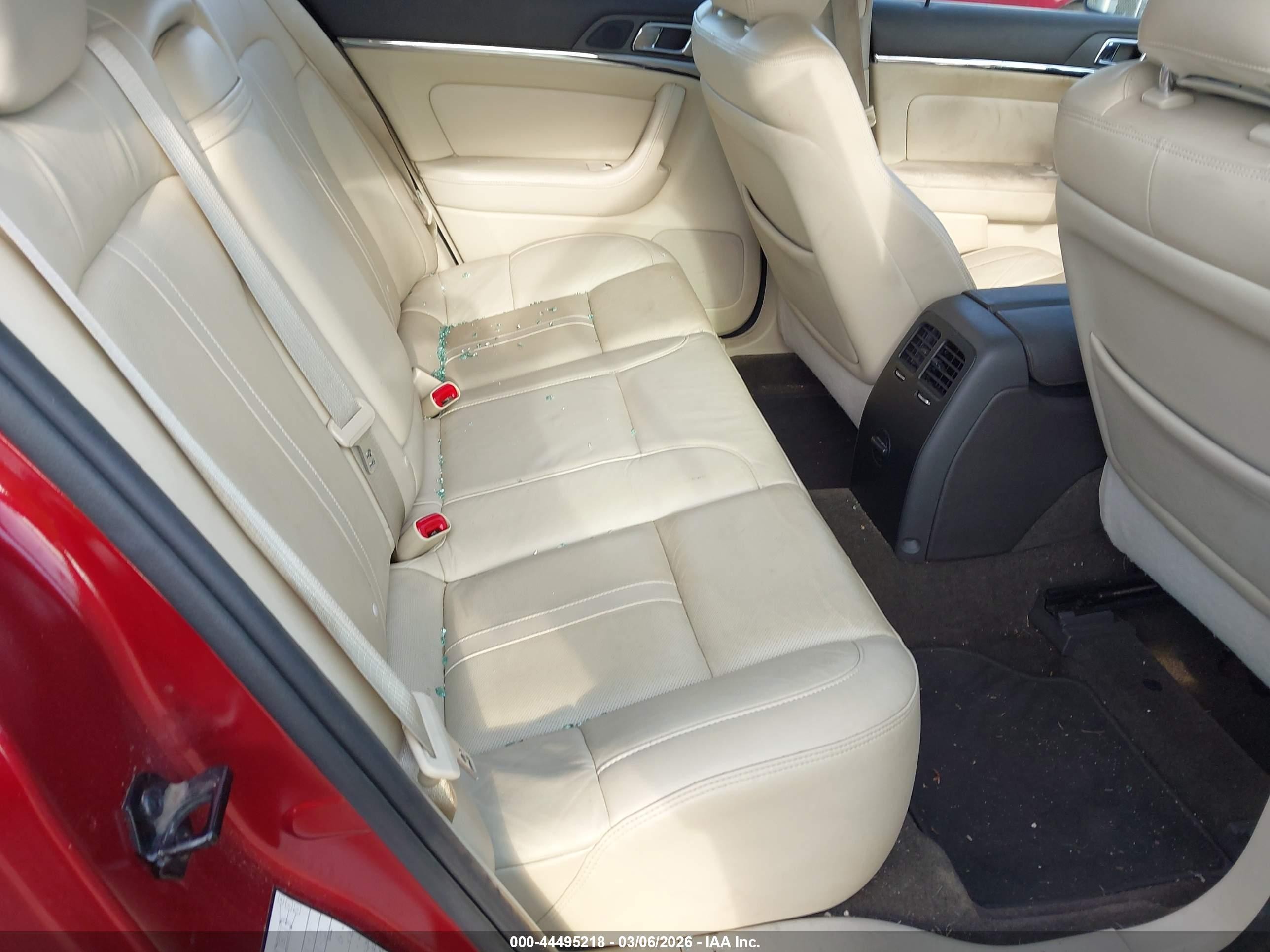 2013 Lincoln Mks   Красный vin: 1LNHL9DK7DG607984