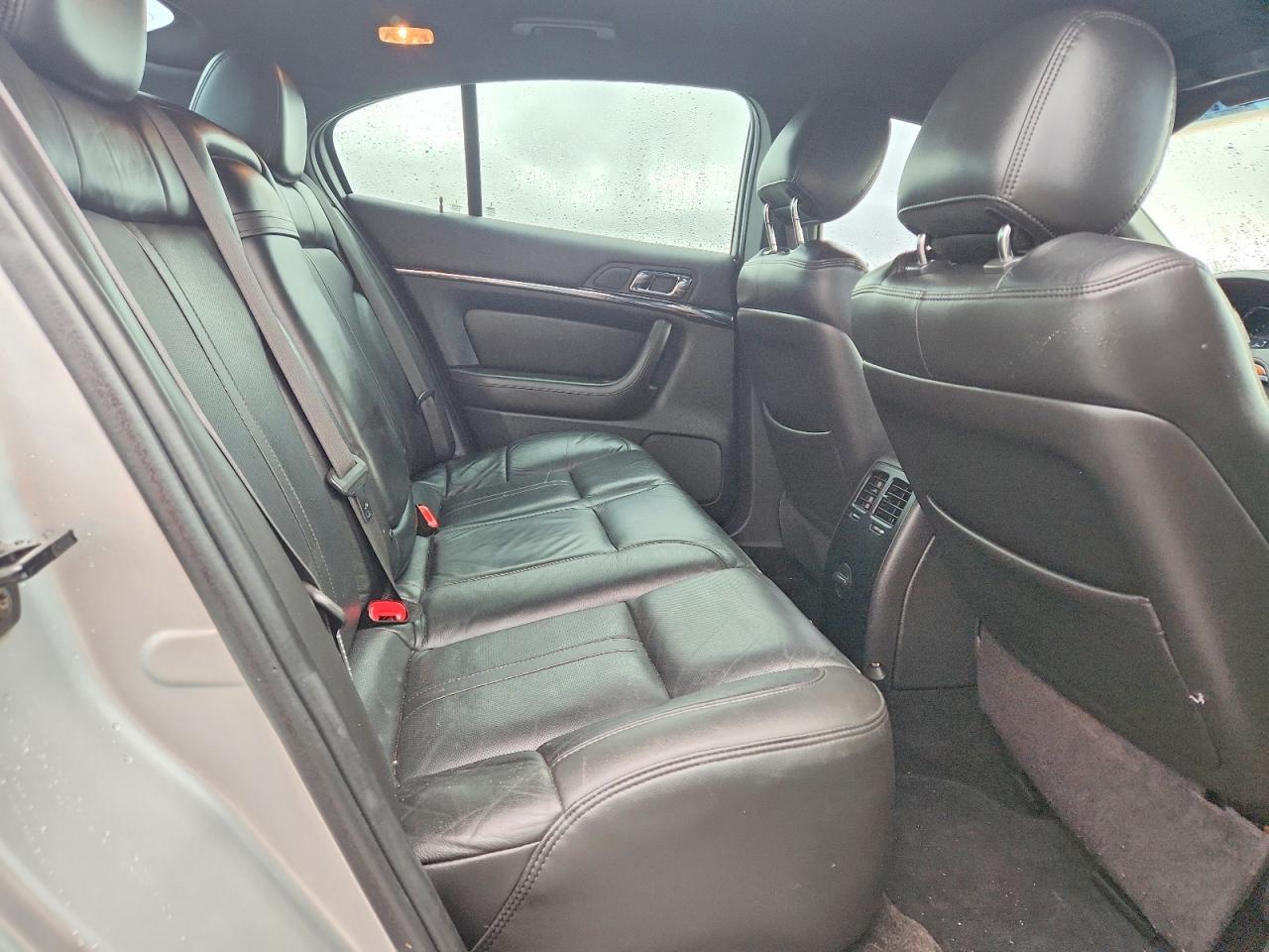 2013 Lincoln Mks Silver vin: 1LNHL9DK7DG618774