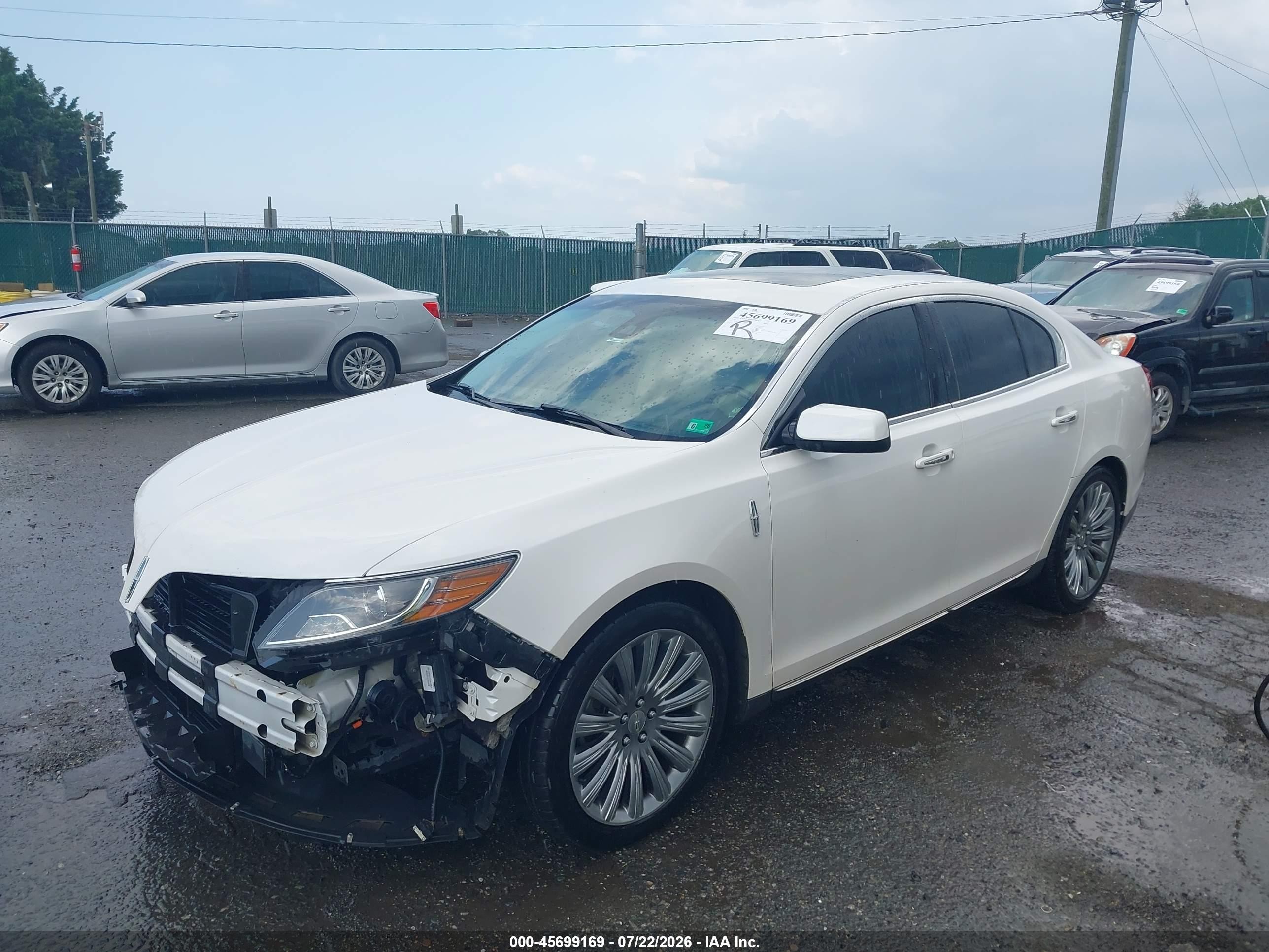 2015 Lincoln Mks   White vin: 1LNHL9DK7FG607986