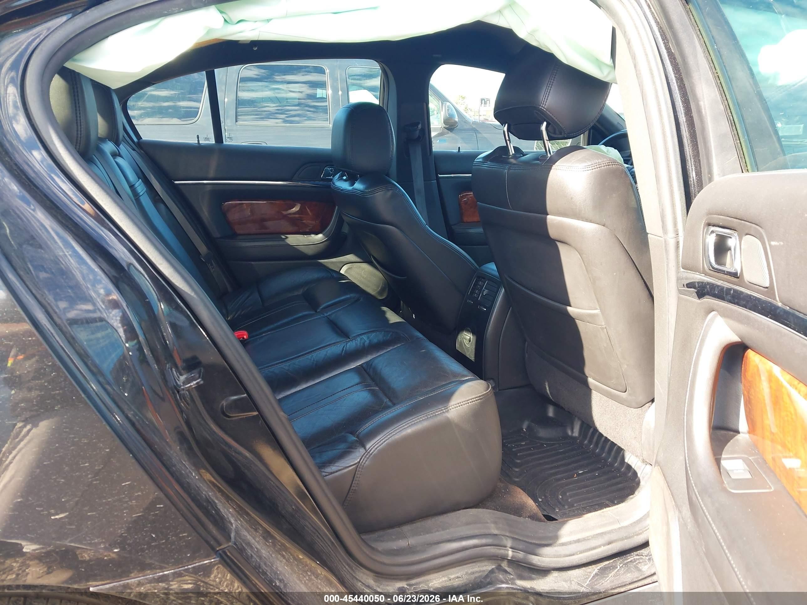 2014 Lincoln Mks   Black vin: 1LNHL9DK8EG601760