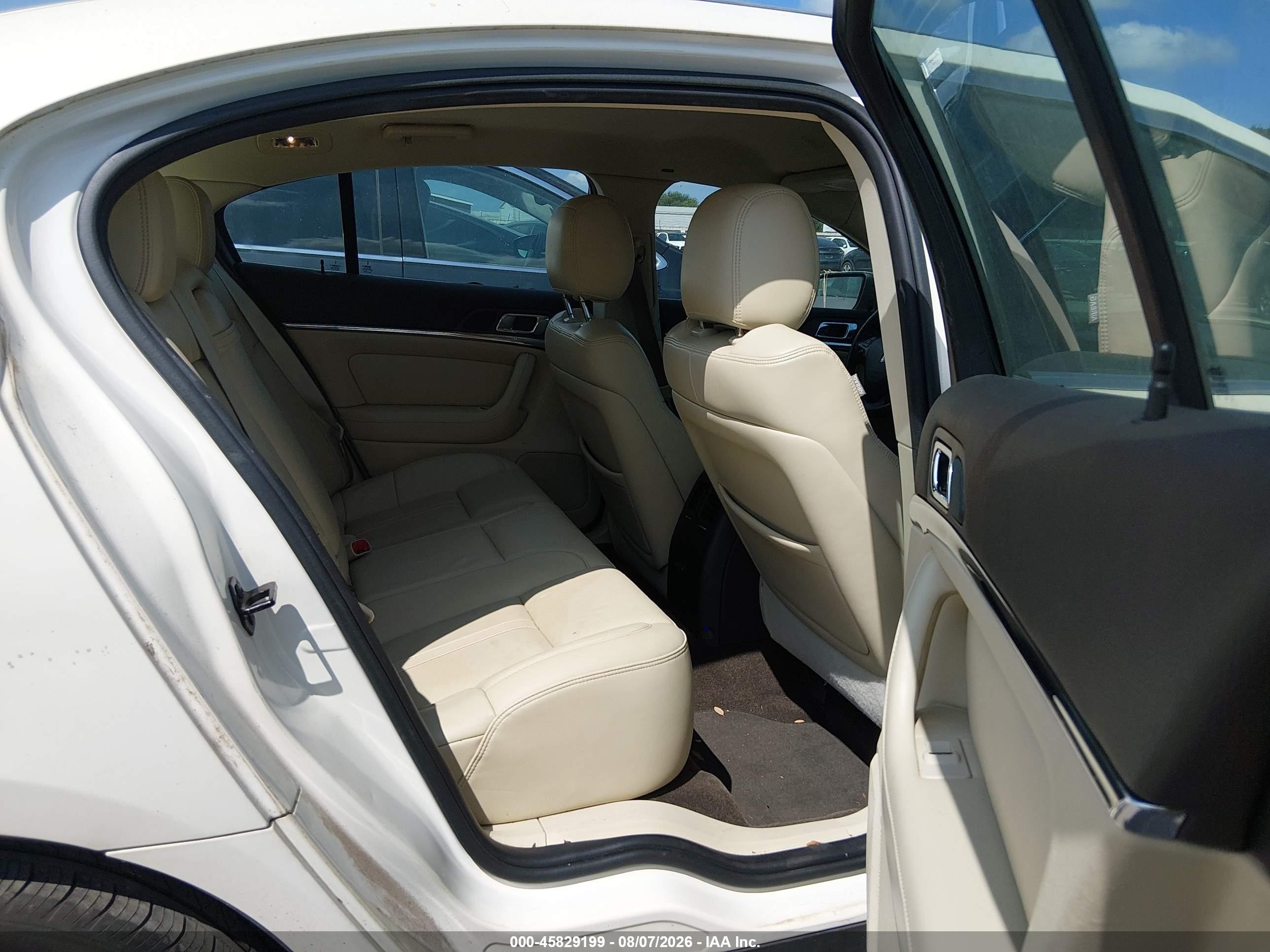 2013 Lincoln Mks   White vin: 1LNHL9DK9DG618260