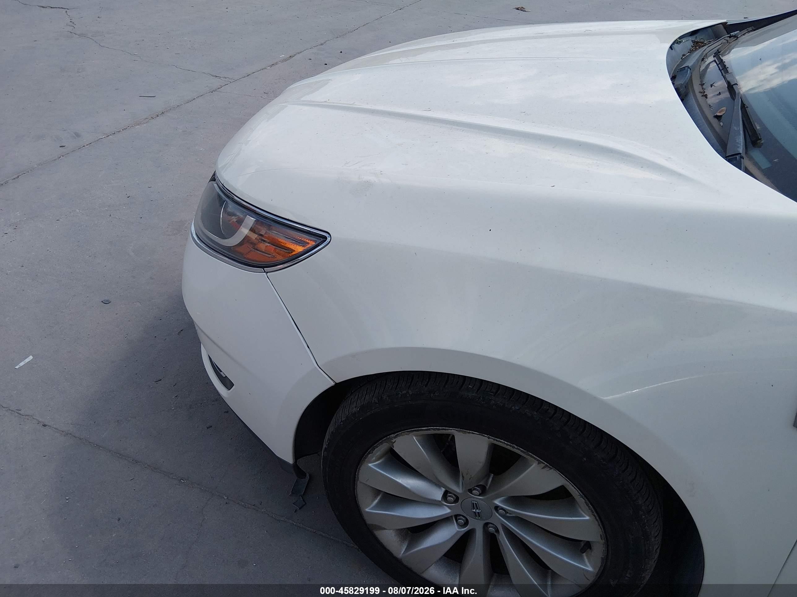 2013 Lincoln Mks   White vin: 1LNHL9DK9DG618260