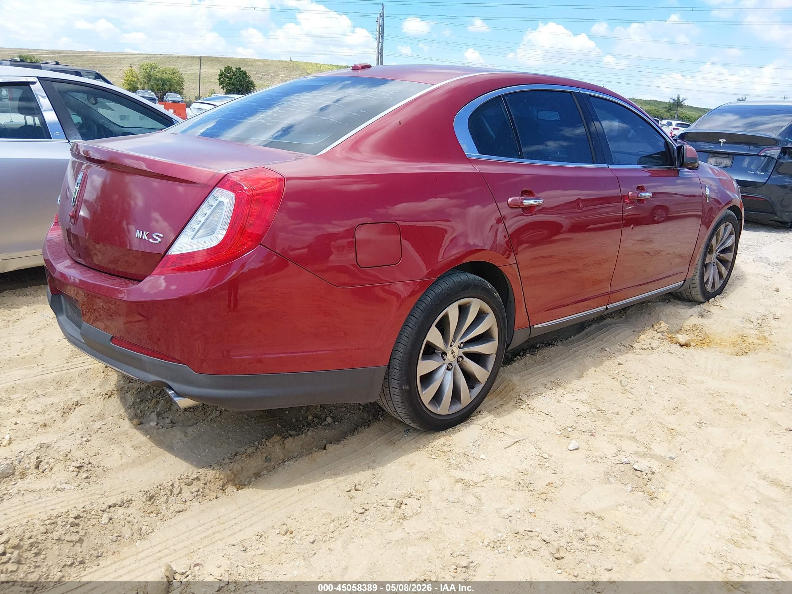 2013 Lincoln Mks   Red vin: 1LNHL9DKXDG612693