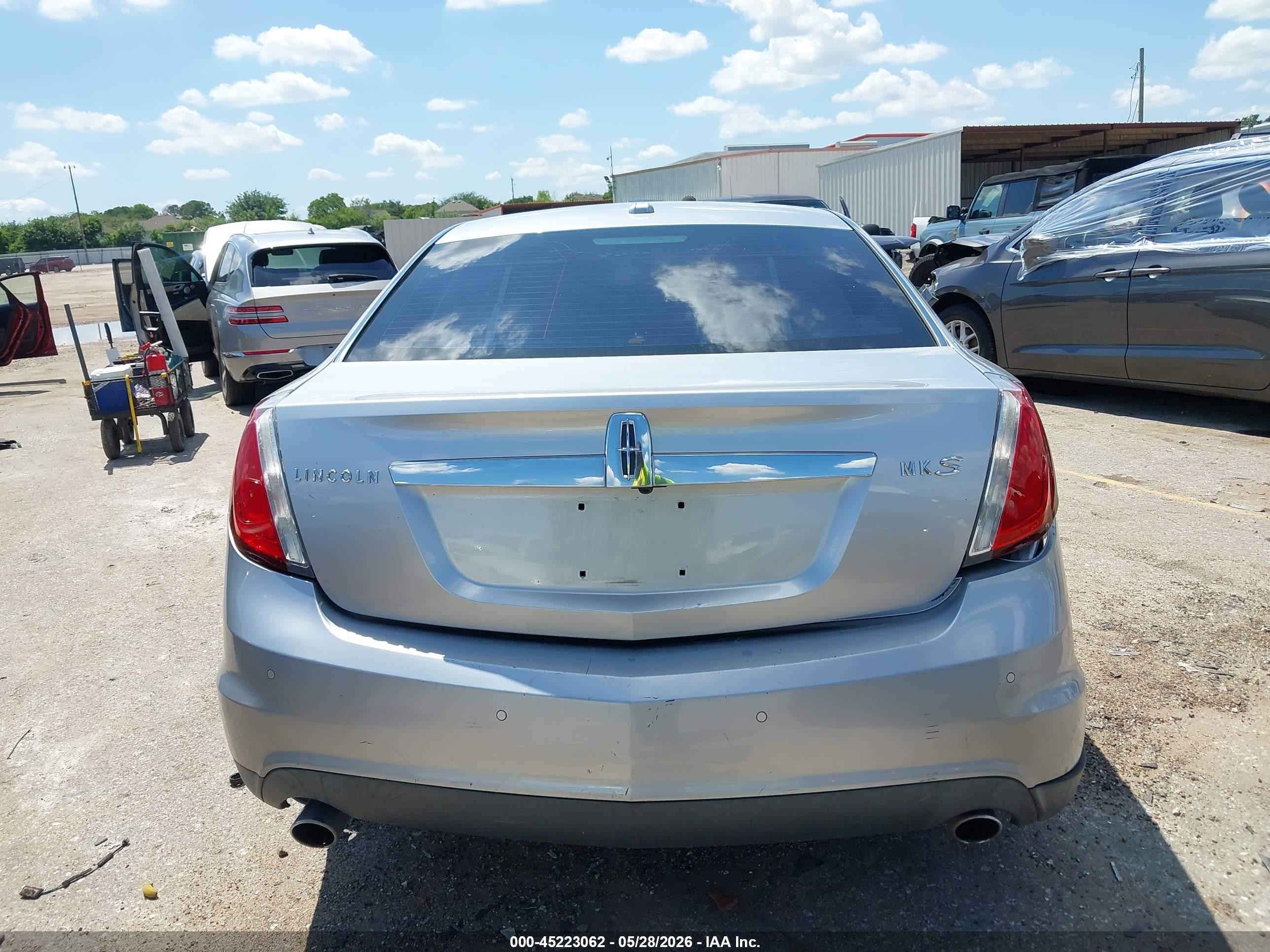 2012 Lincoln Mks   Silver vin: 1LNHL9DR1CG801311