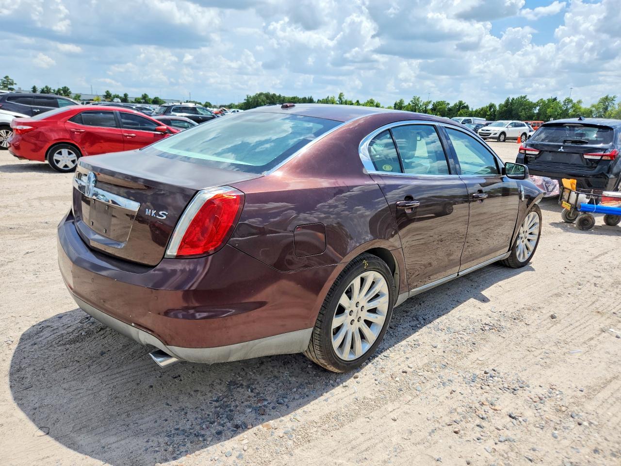 2010 Lincoln Mks Burgundy vin: 1LNHL9DR2AG612096