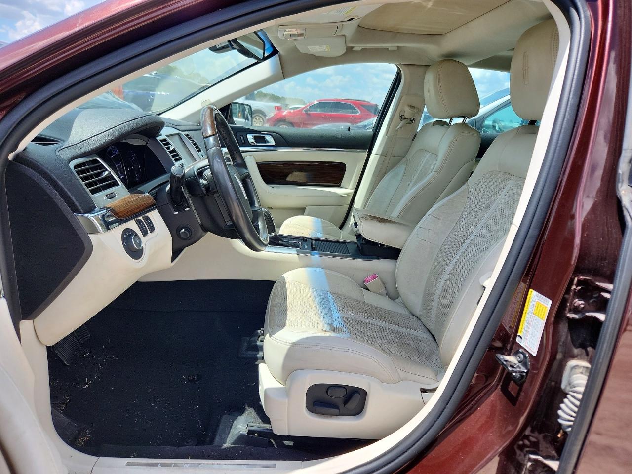 2010 Lincoln Mks Burgundy vin: 1LNHL9DR2AG612096