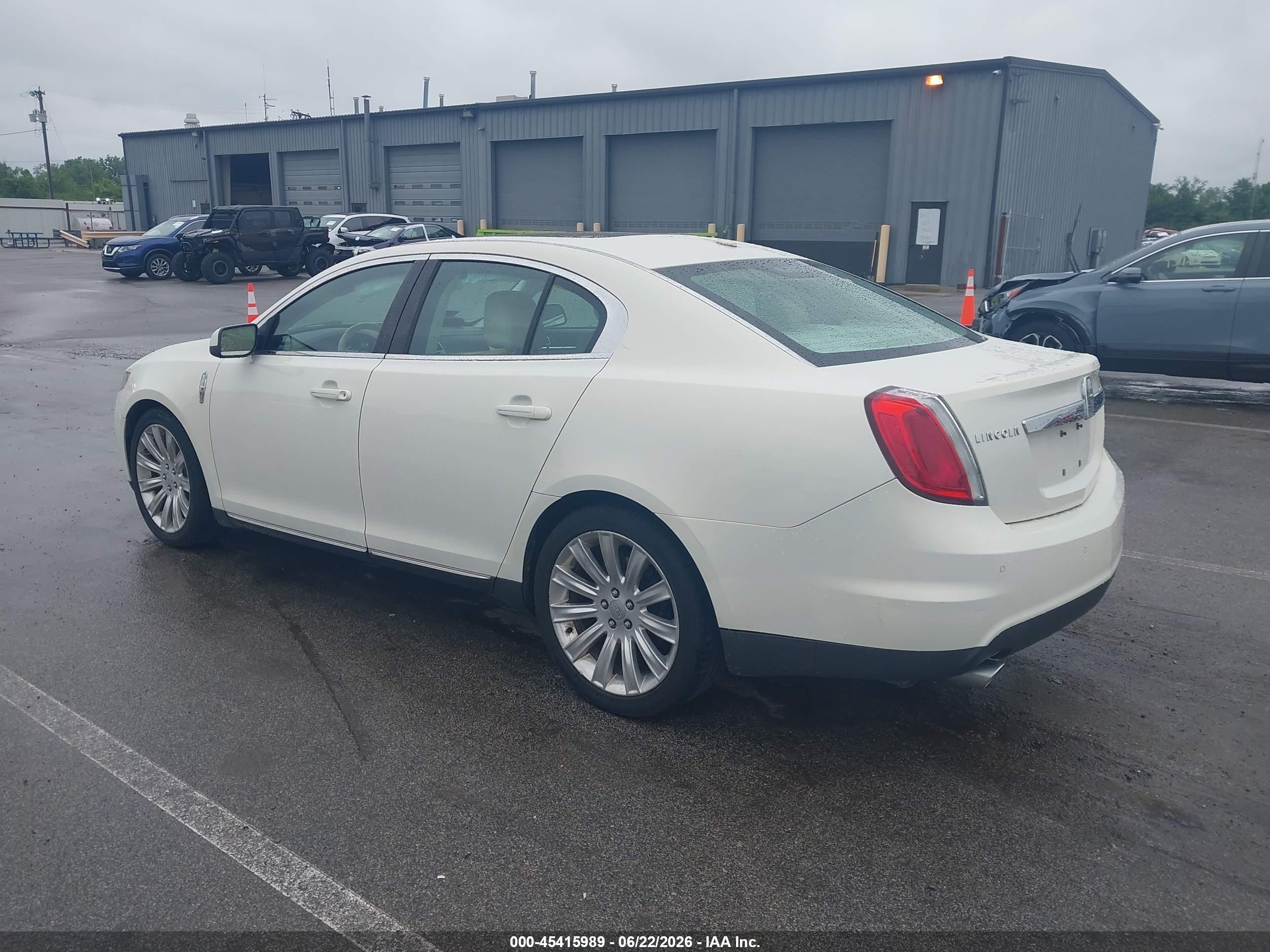 2012 Lincoln Mks   White vin: 1LNHL9DR2CG805223