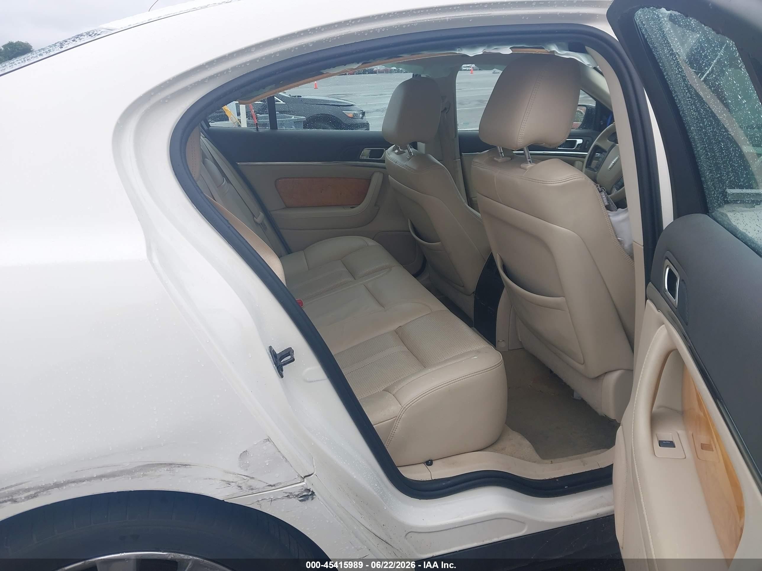 2012 Lincoln Mks   White vin: 1LNHL9DR2CG805223