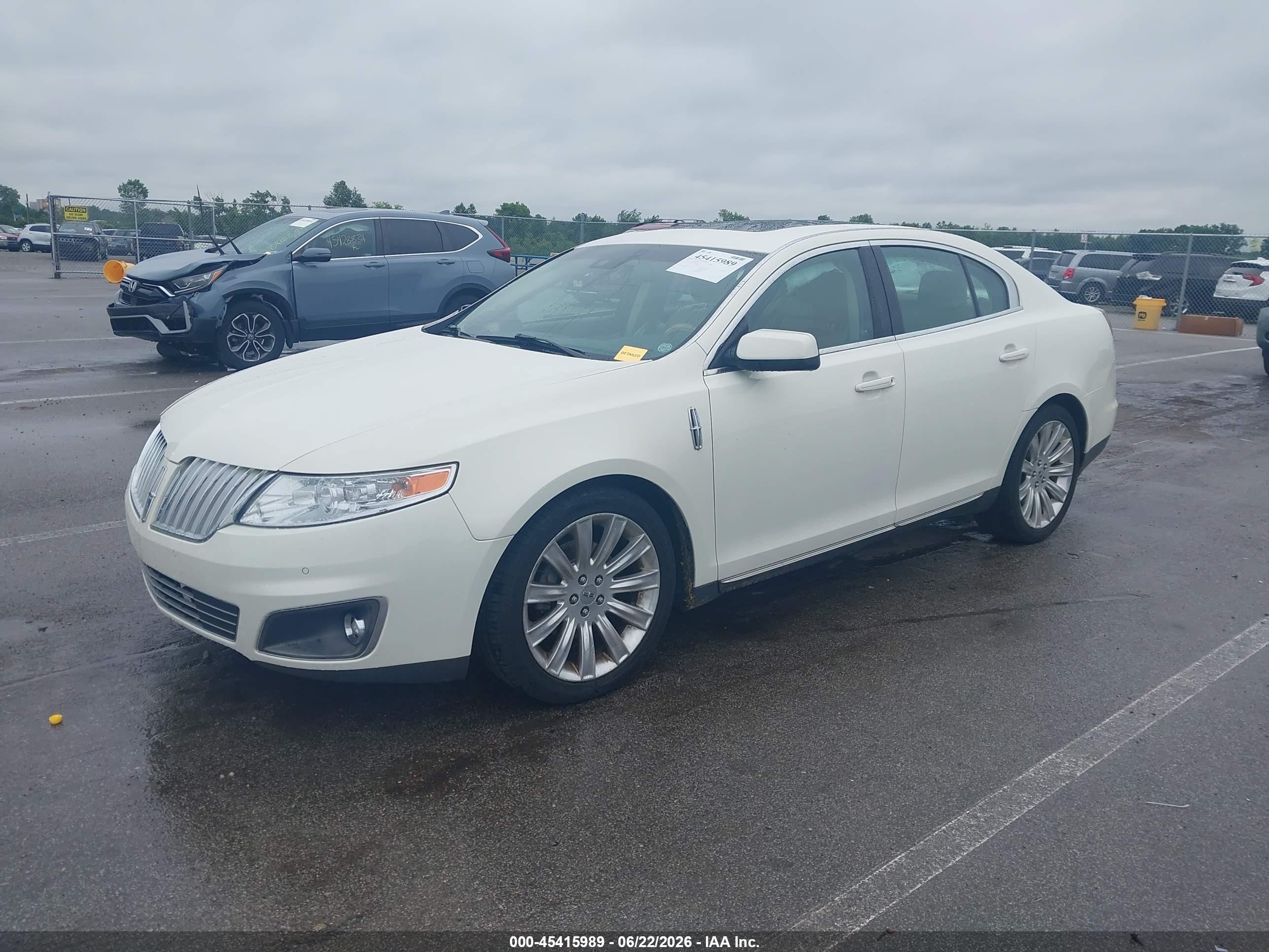 2012 Lincoln Mks   White vin: 1LNHL9DR2CG805223