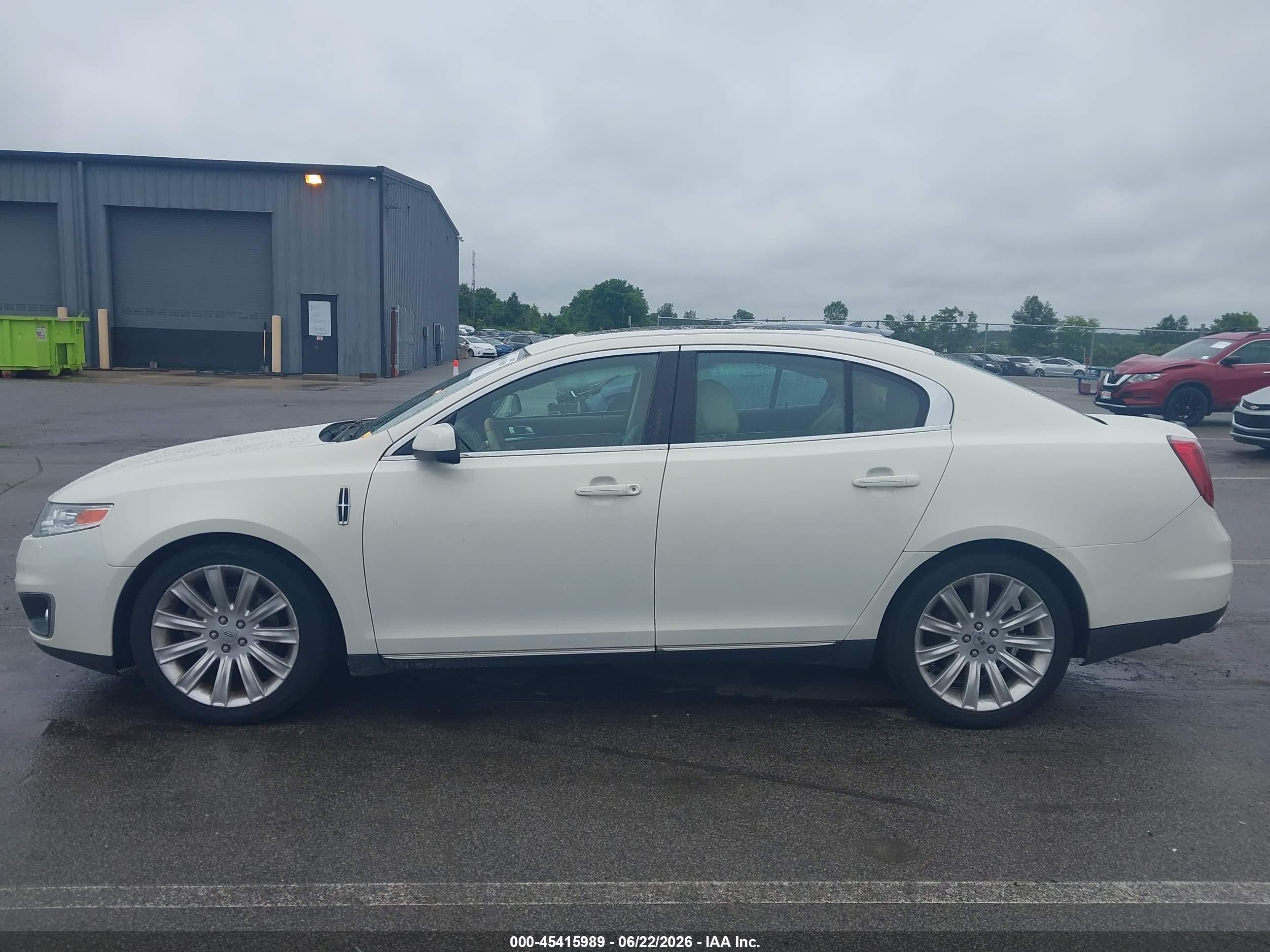 2012 Lincoln Mks   White vin: 1LNHL9DR2CG805223