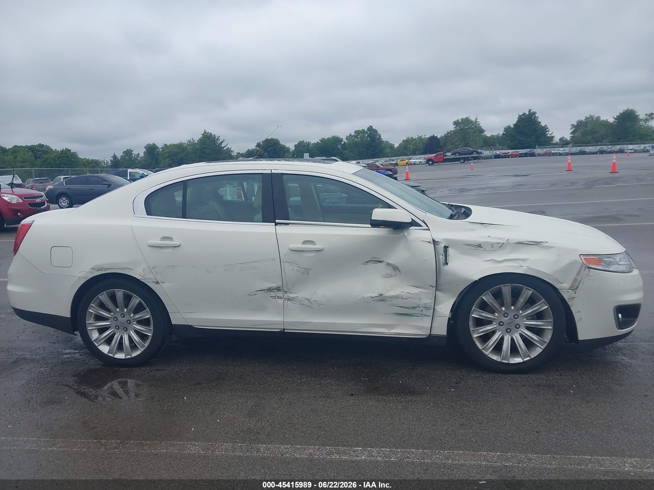 2012 Lincoln Mks   White vin: 1LNHL9DR2CG805223