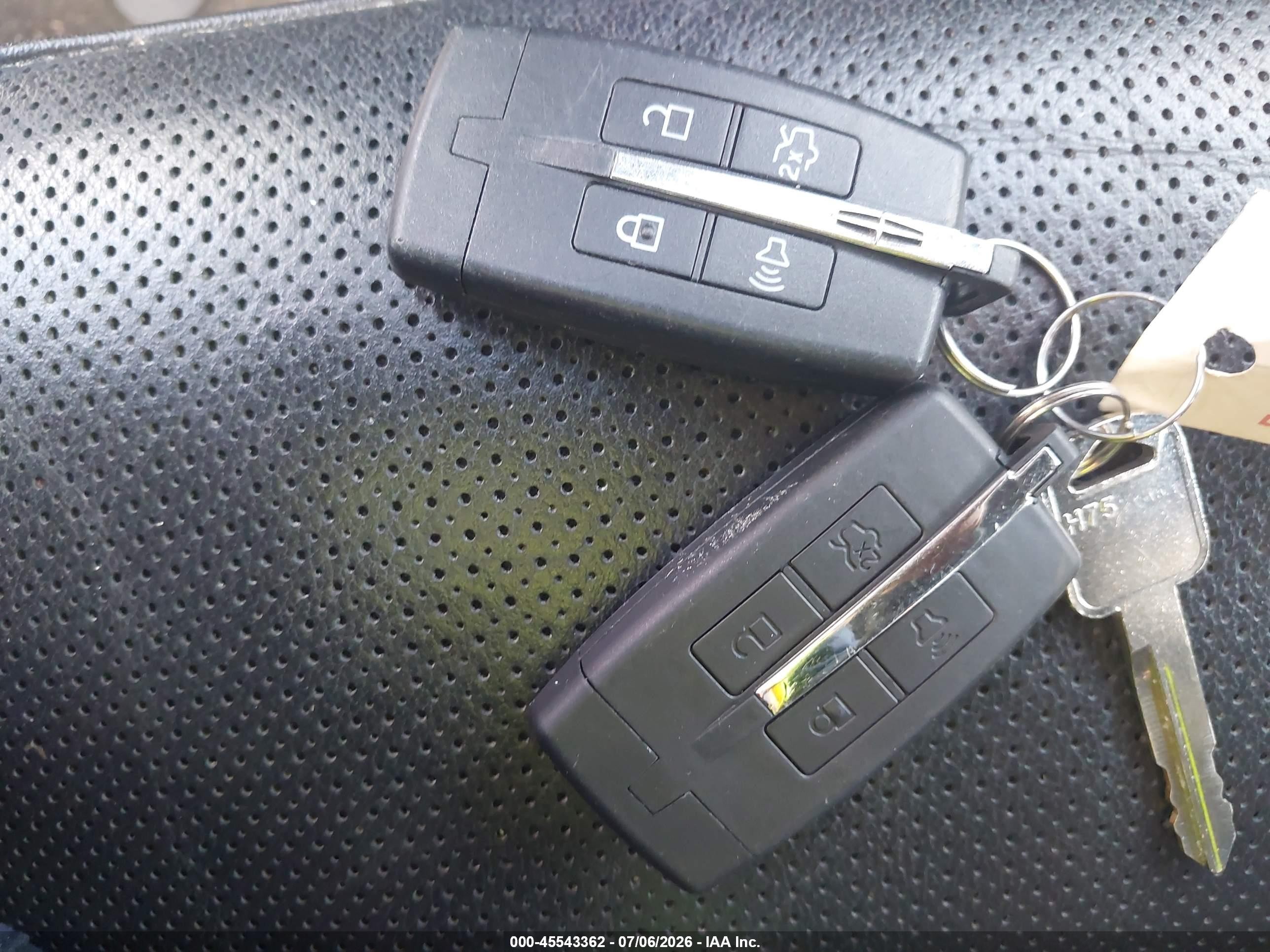 2012 Lincoln Mks   Белый vin: 1LNHL9DR2CG807585