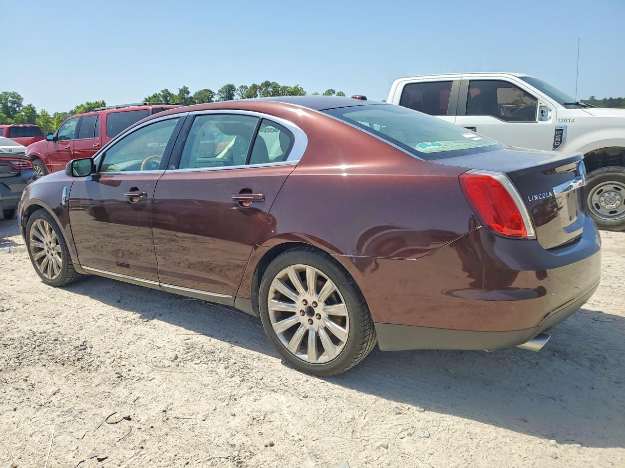 2010 Lincoln Mks Maroon vin: 1LNHL9DR4AG606302