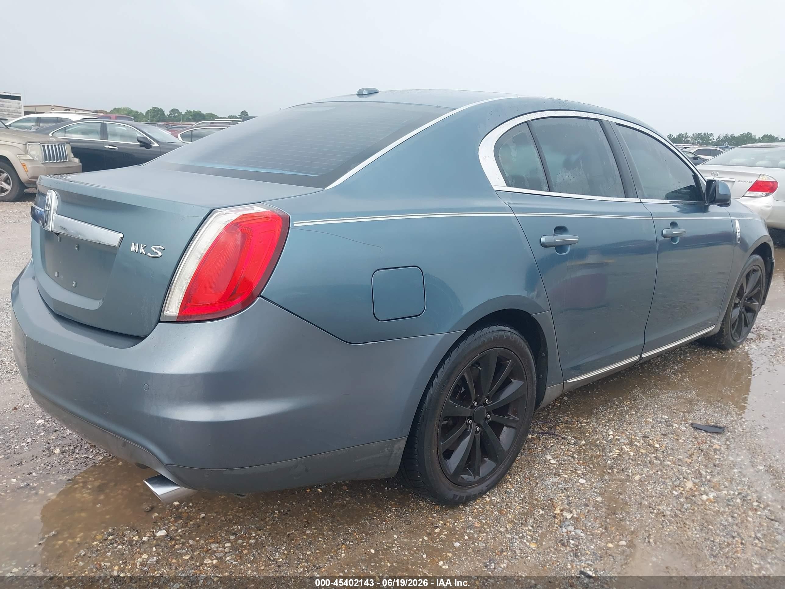 2010 Lincoln Mks   Blue vin: 1LNHL9DR4AG608373