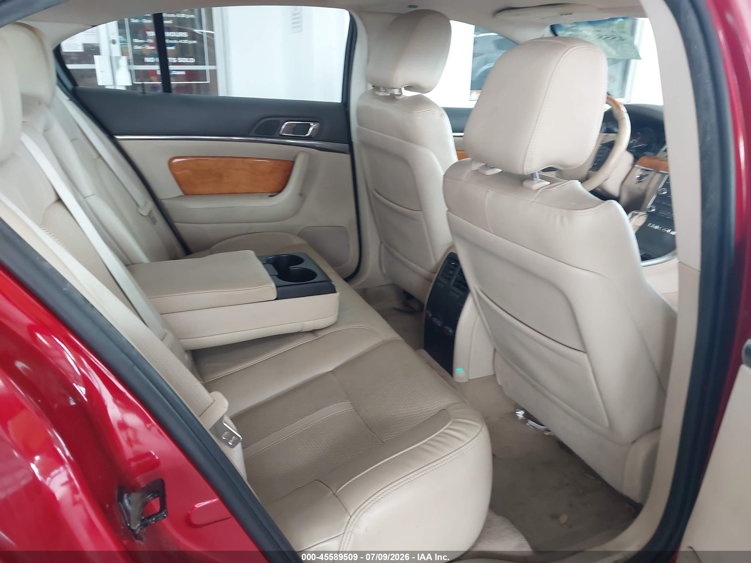 2010 Lincoln Mks   Красный vin: 1LNHL9DR5AG608902