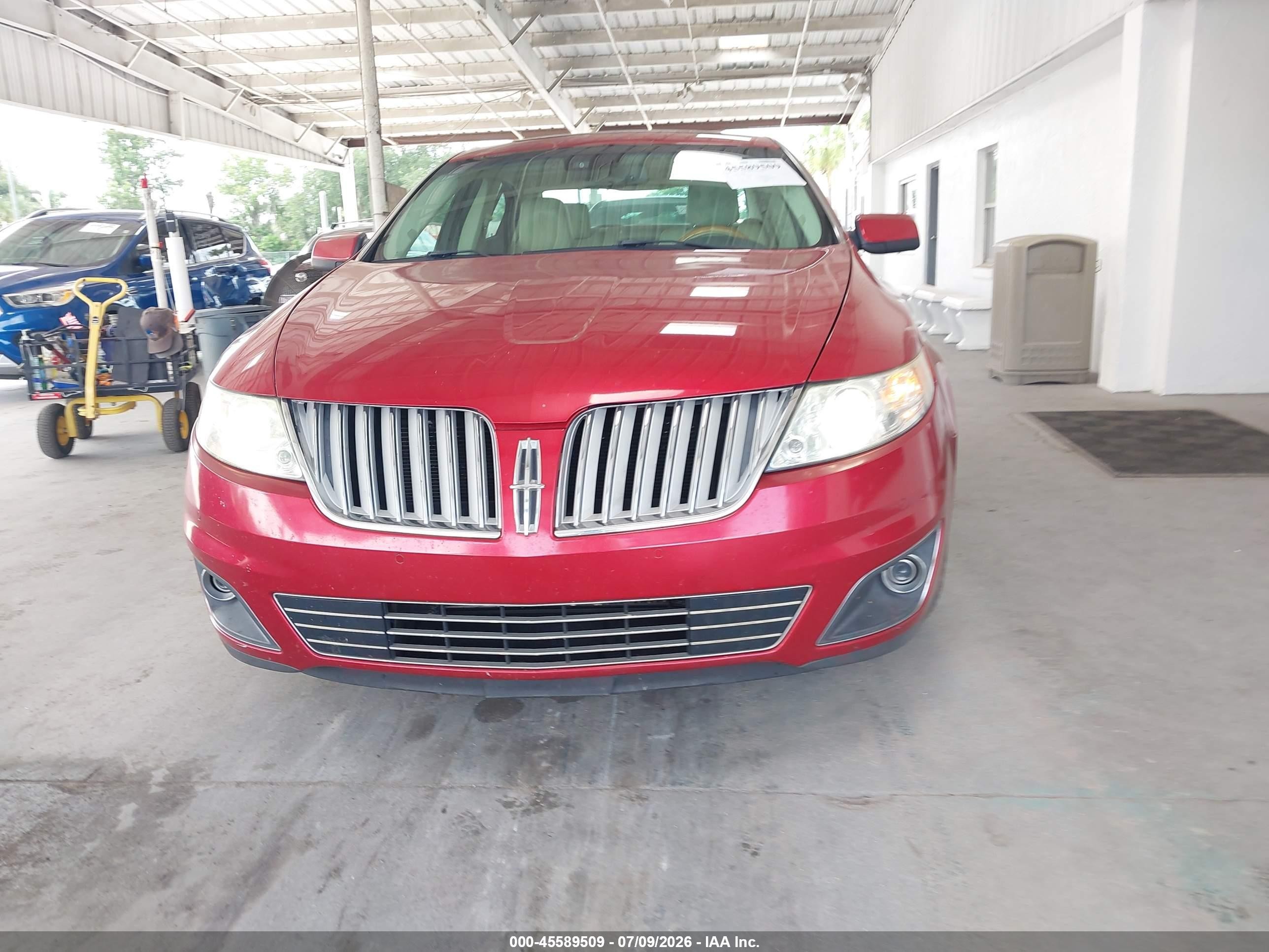 2010 Lincoln Mks   Красный vin: 1LNHL9DR5AG608902