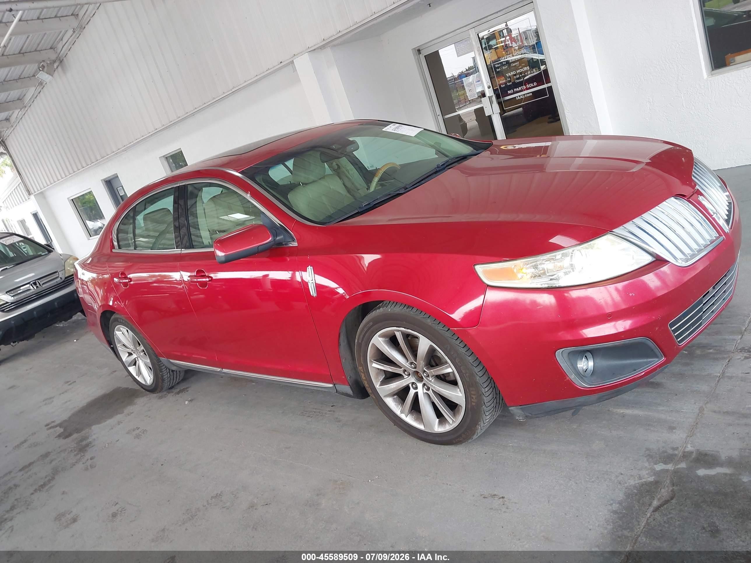 2010 Lincoln Mks   Красный vin: 1LNHL9DR5AG608902