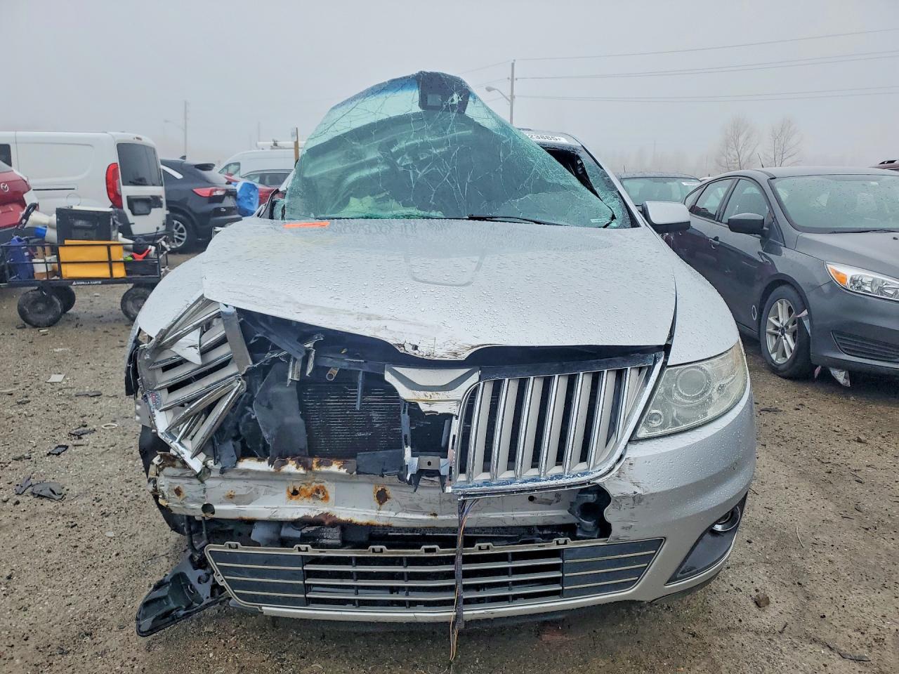 2011 Lincoln Mks Silver vin: 1LNHL9DR8BG614100