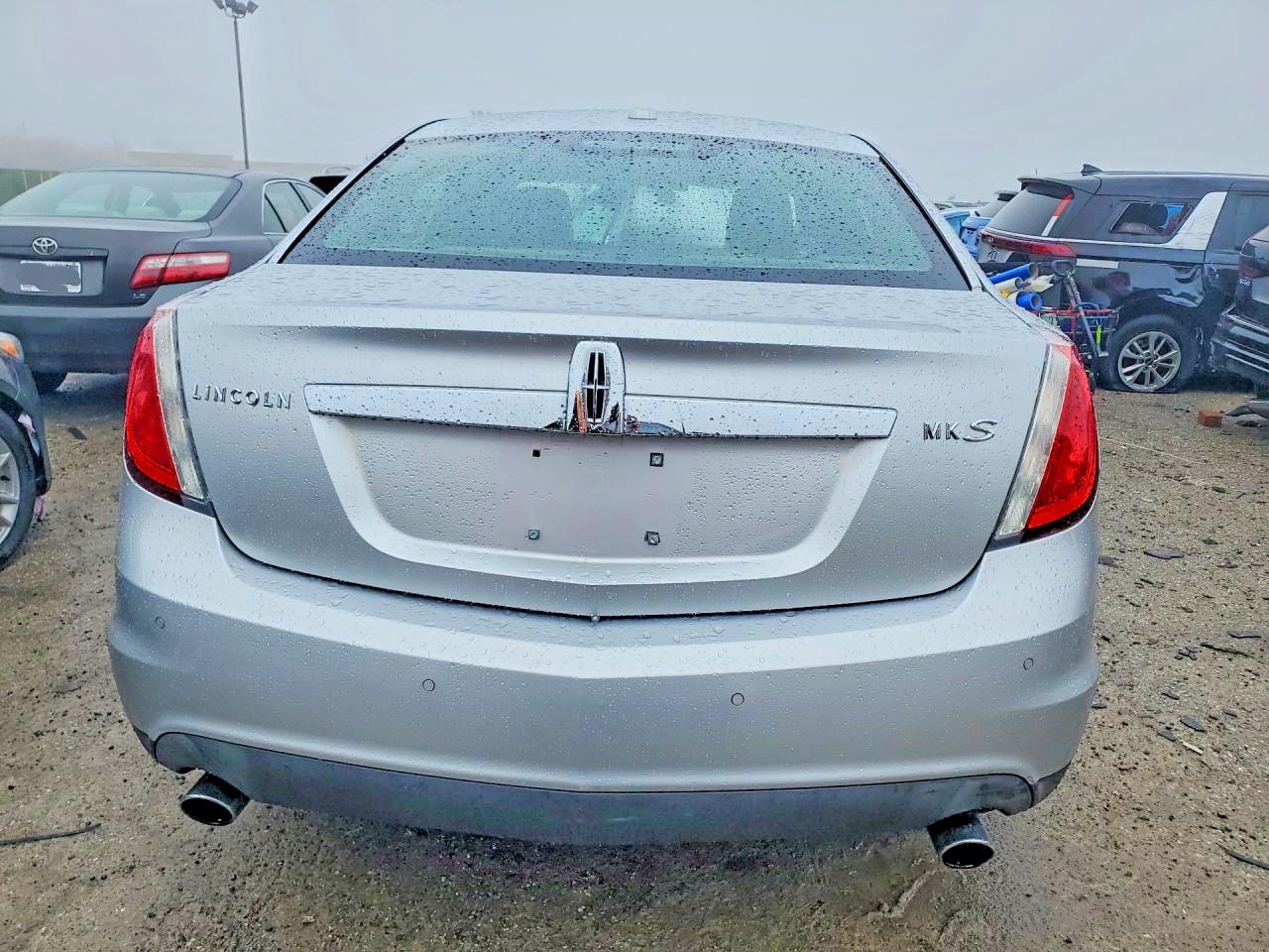 2011 Lincoln Mks Silver vin: 1LNHL9DR8BG614100