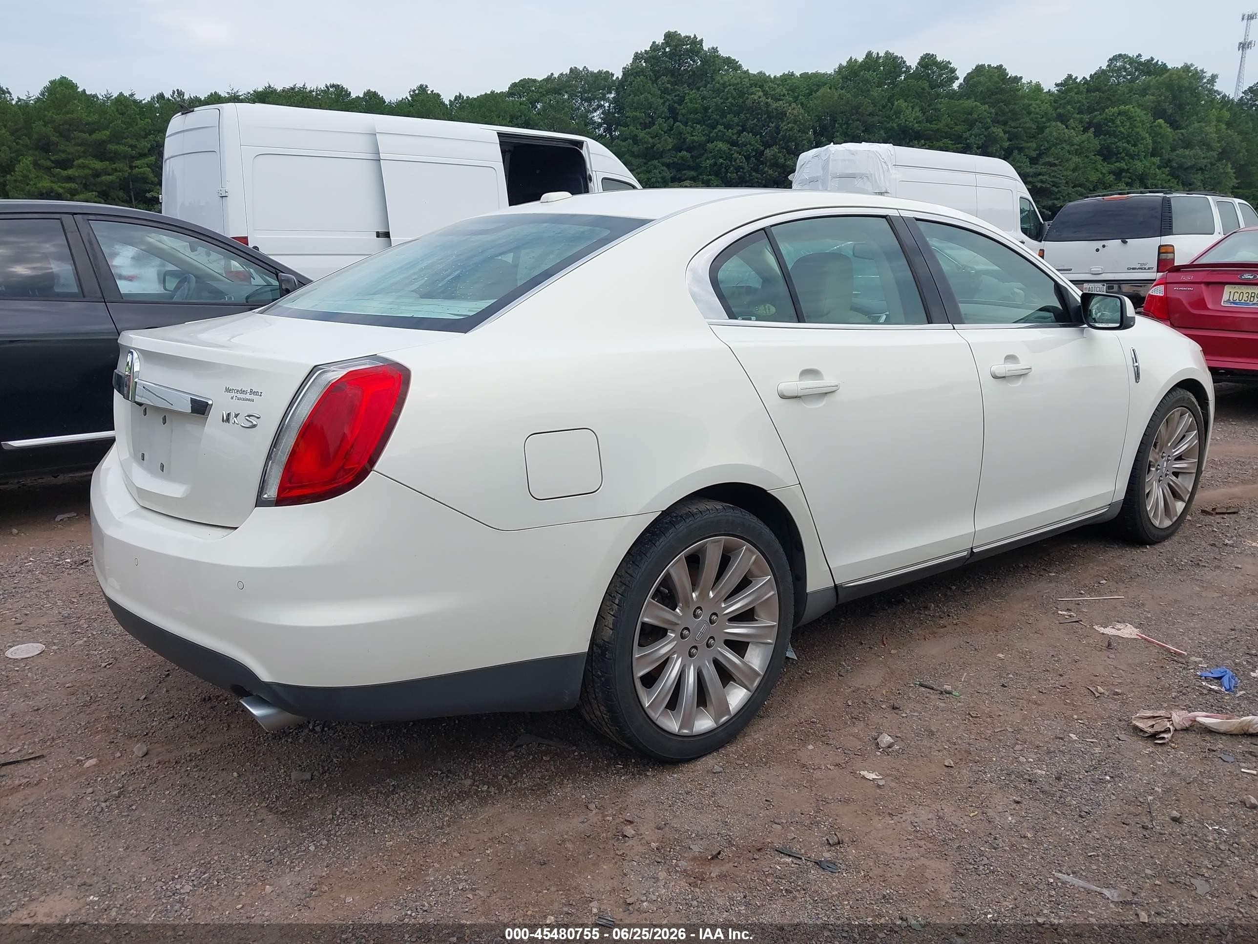 2012 Lincoln Mks White vin: 1LNHL9DR8CG802570