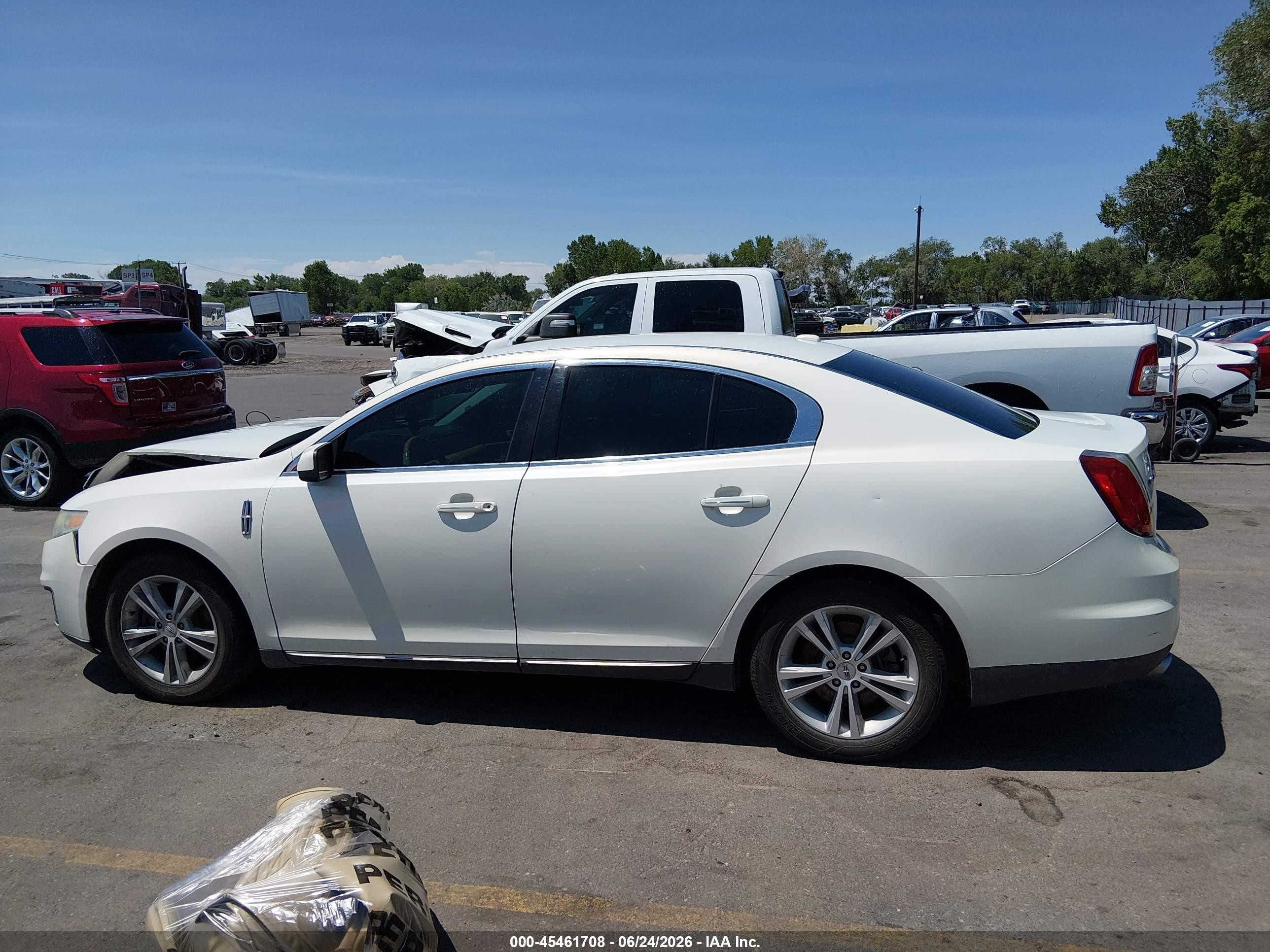 2012 Lincoln Mks   White vin: 1LNHL9DR8CG803086