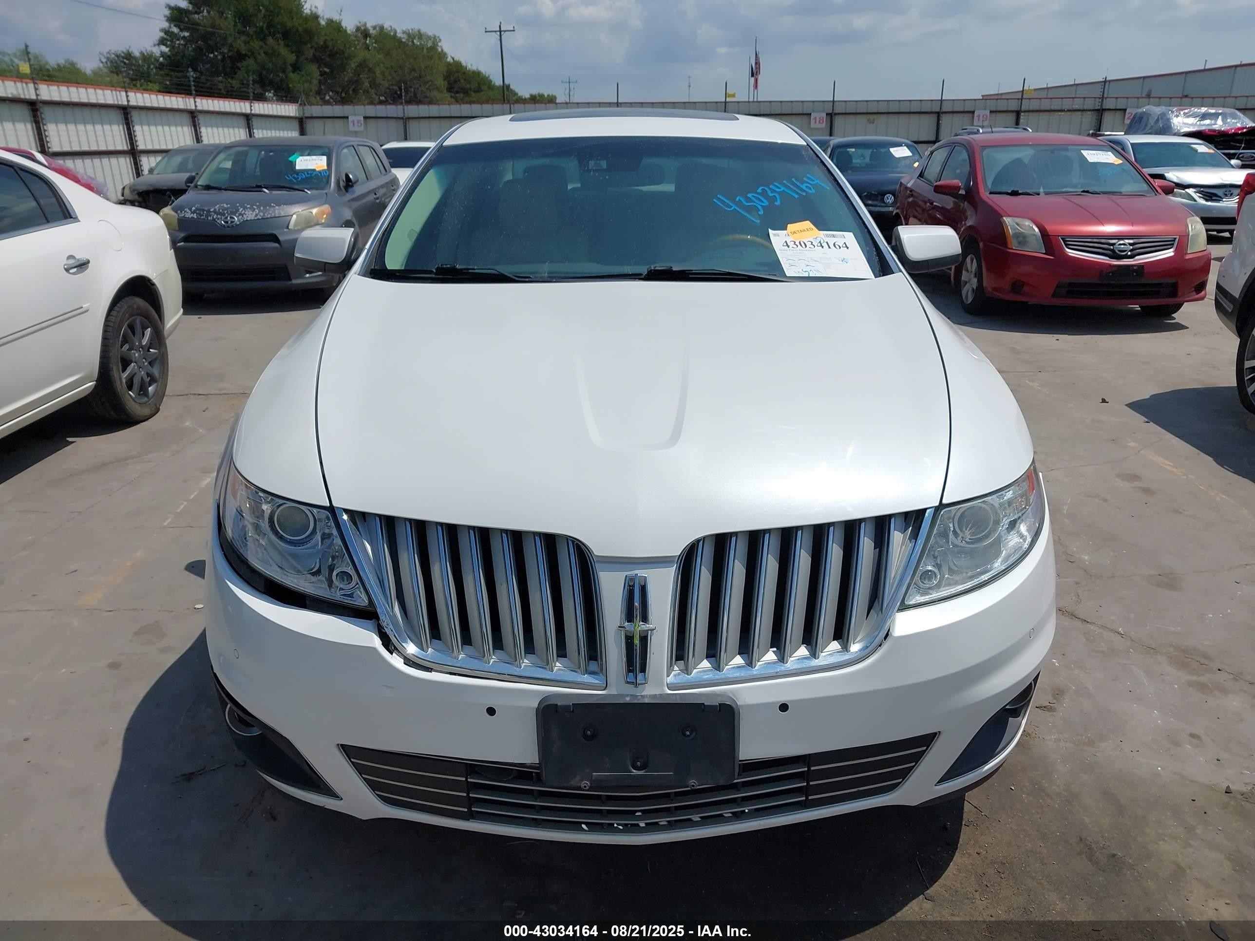 2011 Lincoln Mks   Белый vin: 1LNHL9DR9BG612632