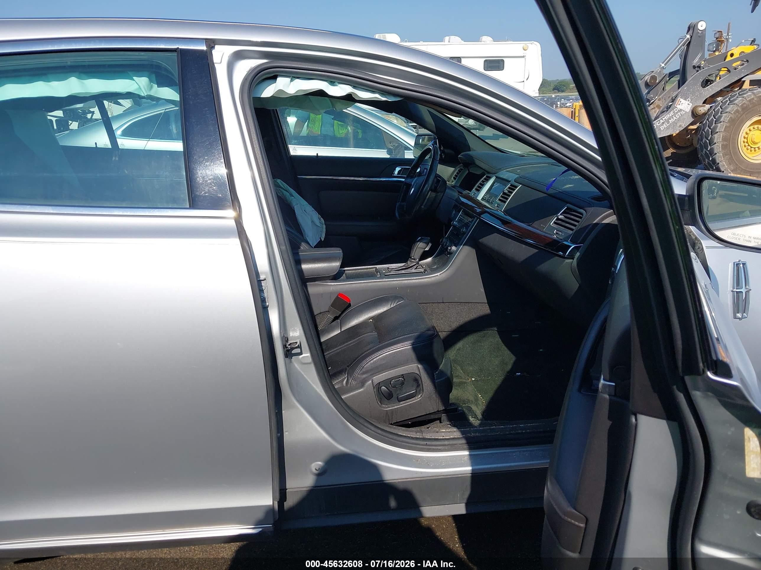 2012 Lincoln Mks   Silver vin: 1LNHL9DRXCG800237