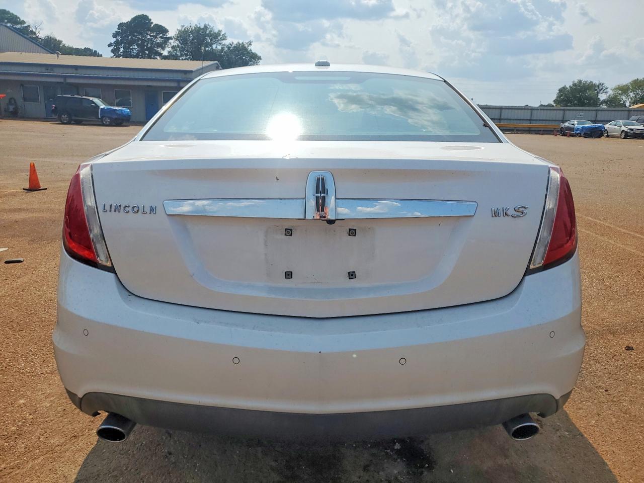 2012 Lincoln Mks White vin: 1LNHL9DRXCG801825