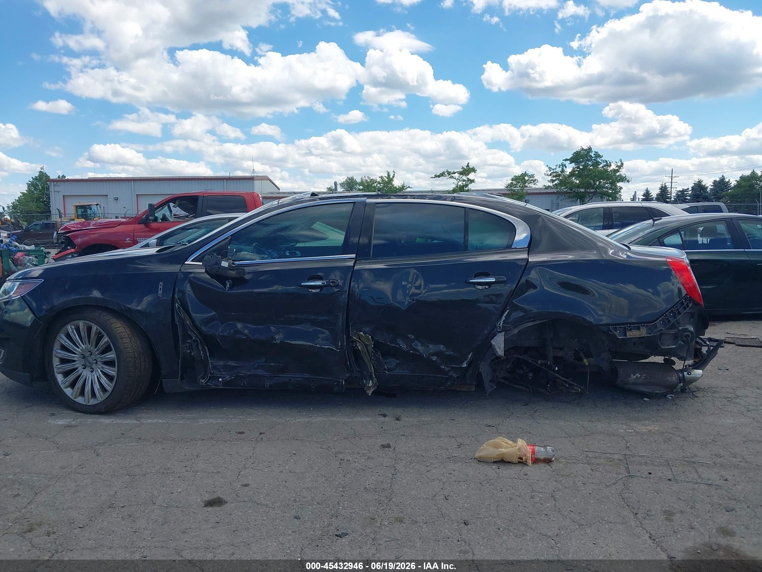 2013 Lincoln Mks   Black vin: 1LNHL9EK4DG603177